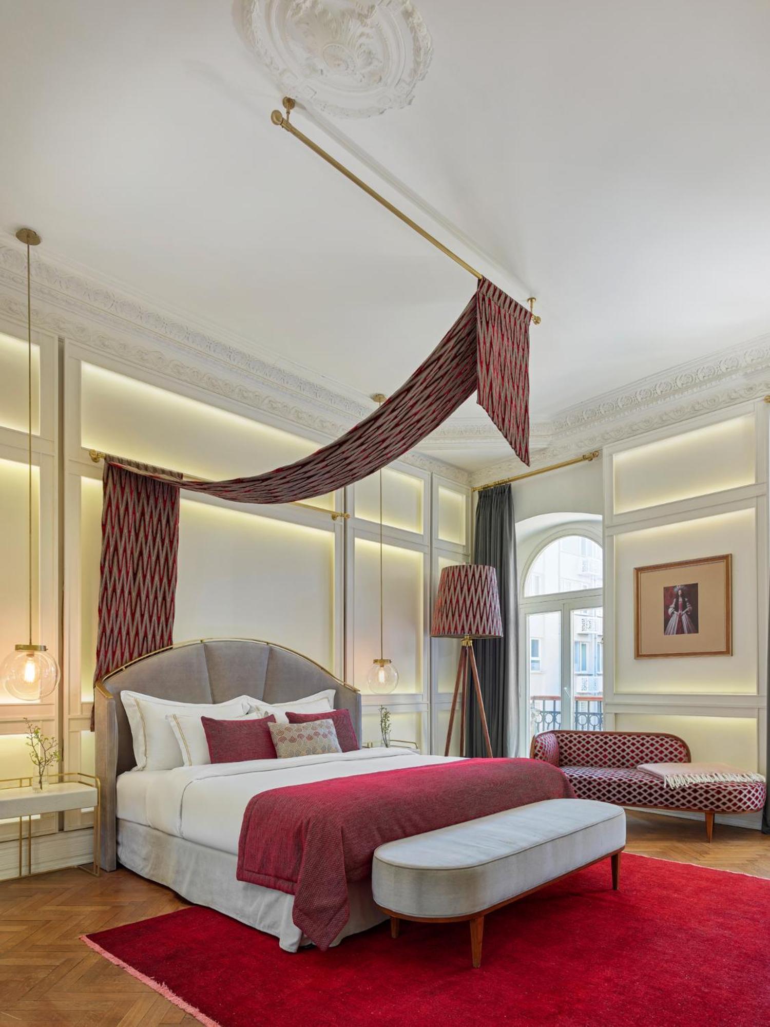 Mr Cas Taksim - Special Category Istanbul