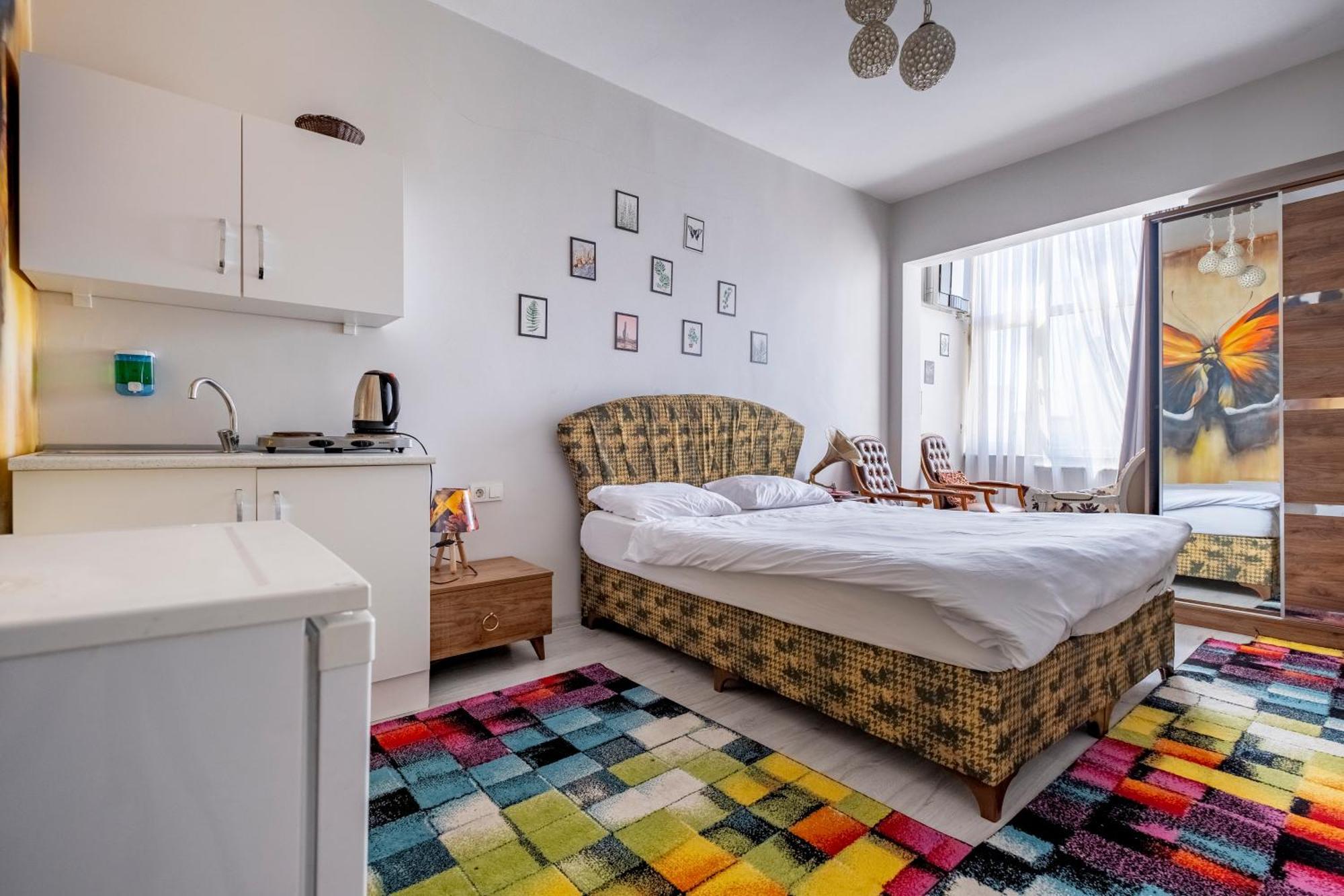 Stnbol Hotel *