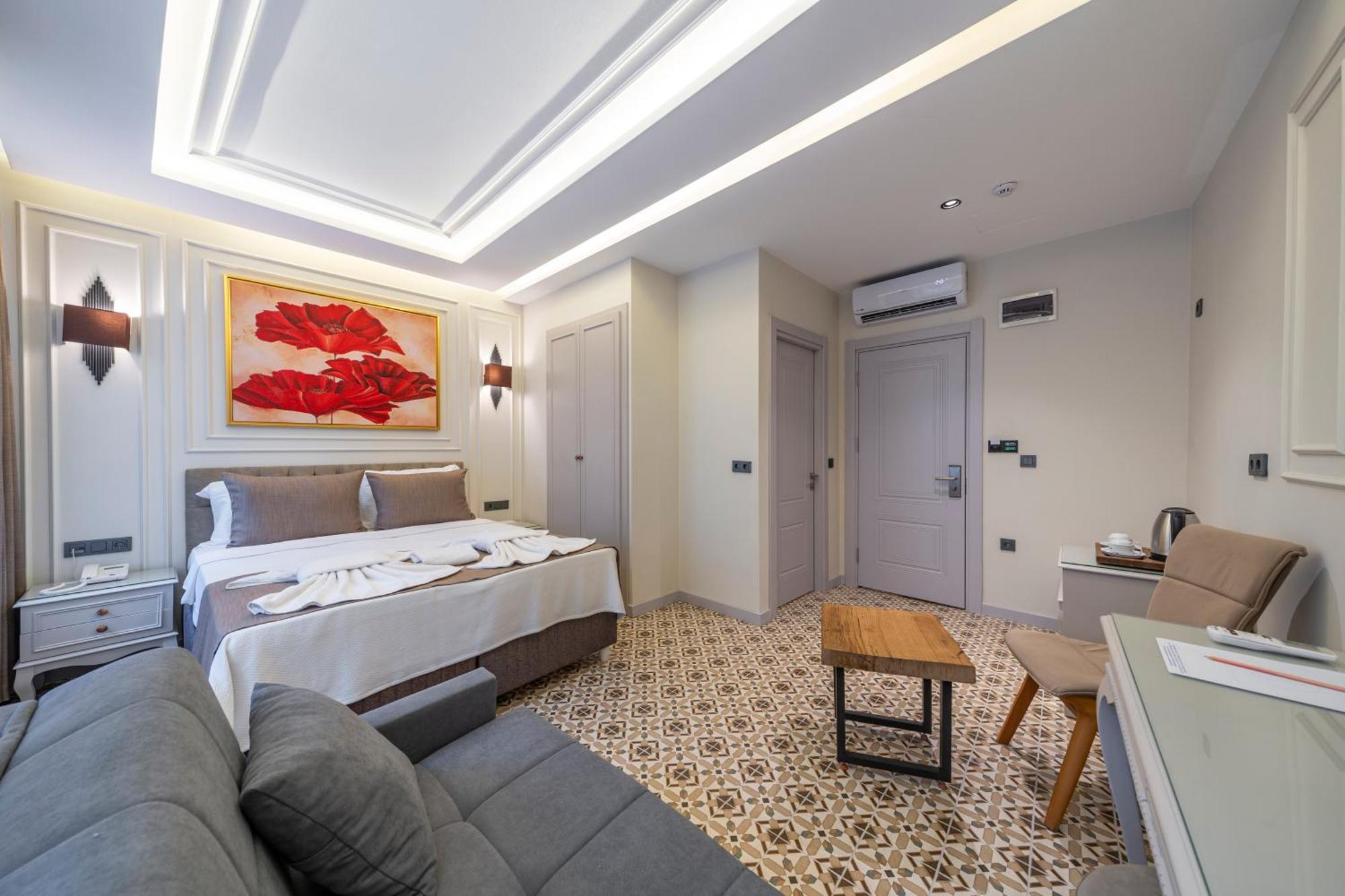 Pera Luna Premium Hotel