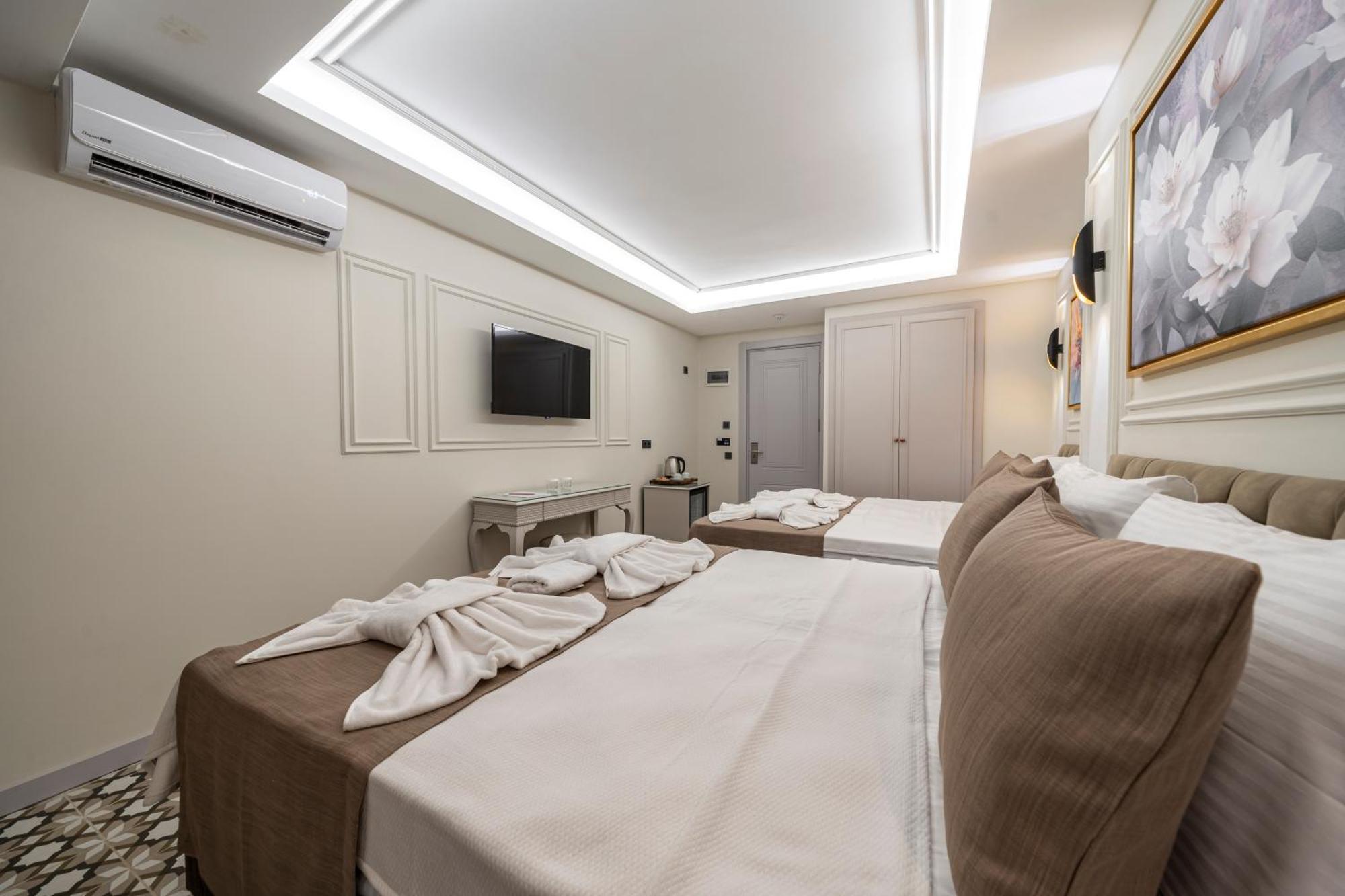 Pera Luna Premium Hotel *