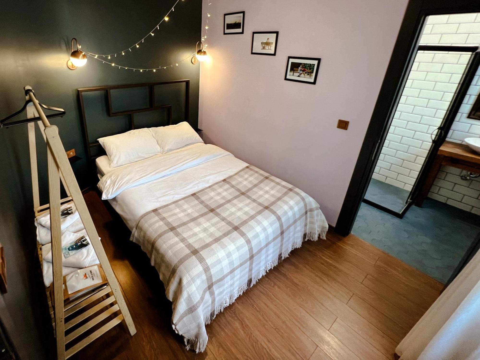 Le Banc Hostel