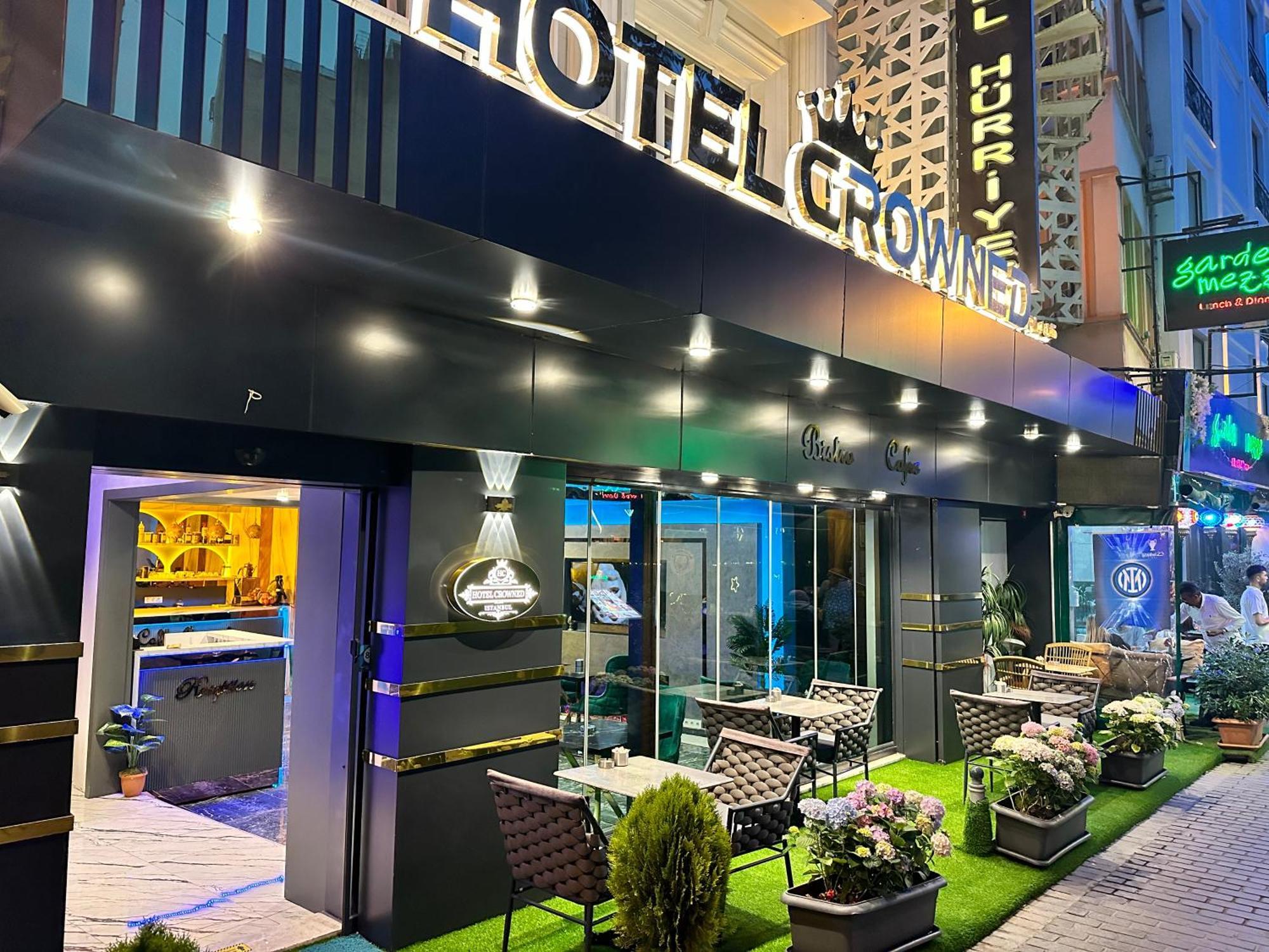 Otel Crowned 2*