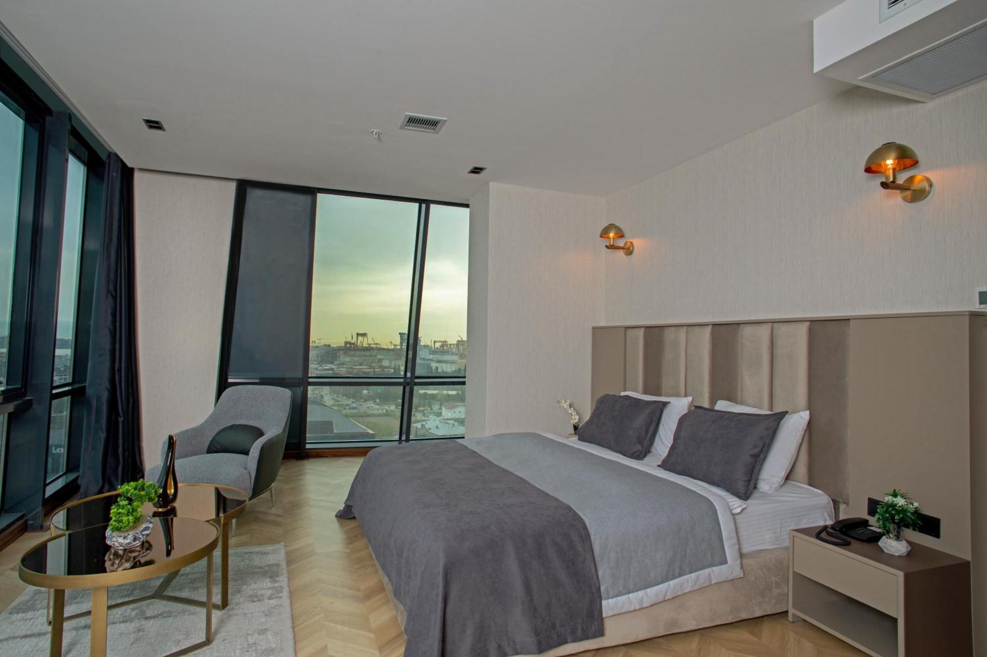 Moncher Hotel 4*