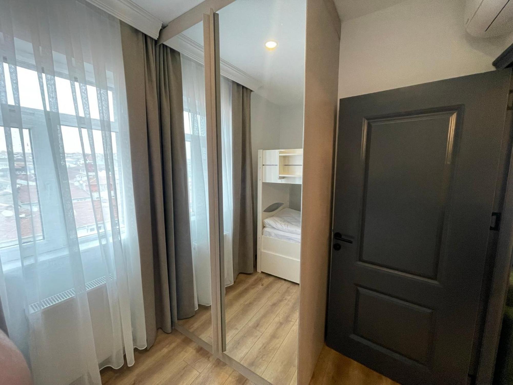 Hotel Baymari Suites Life