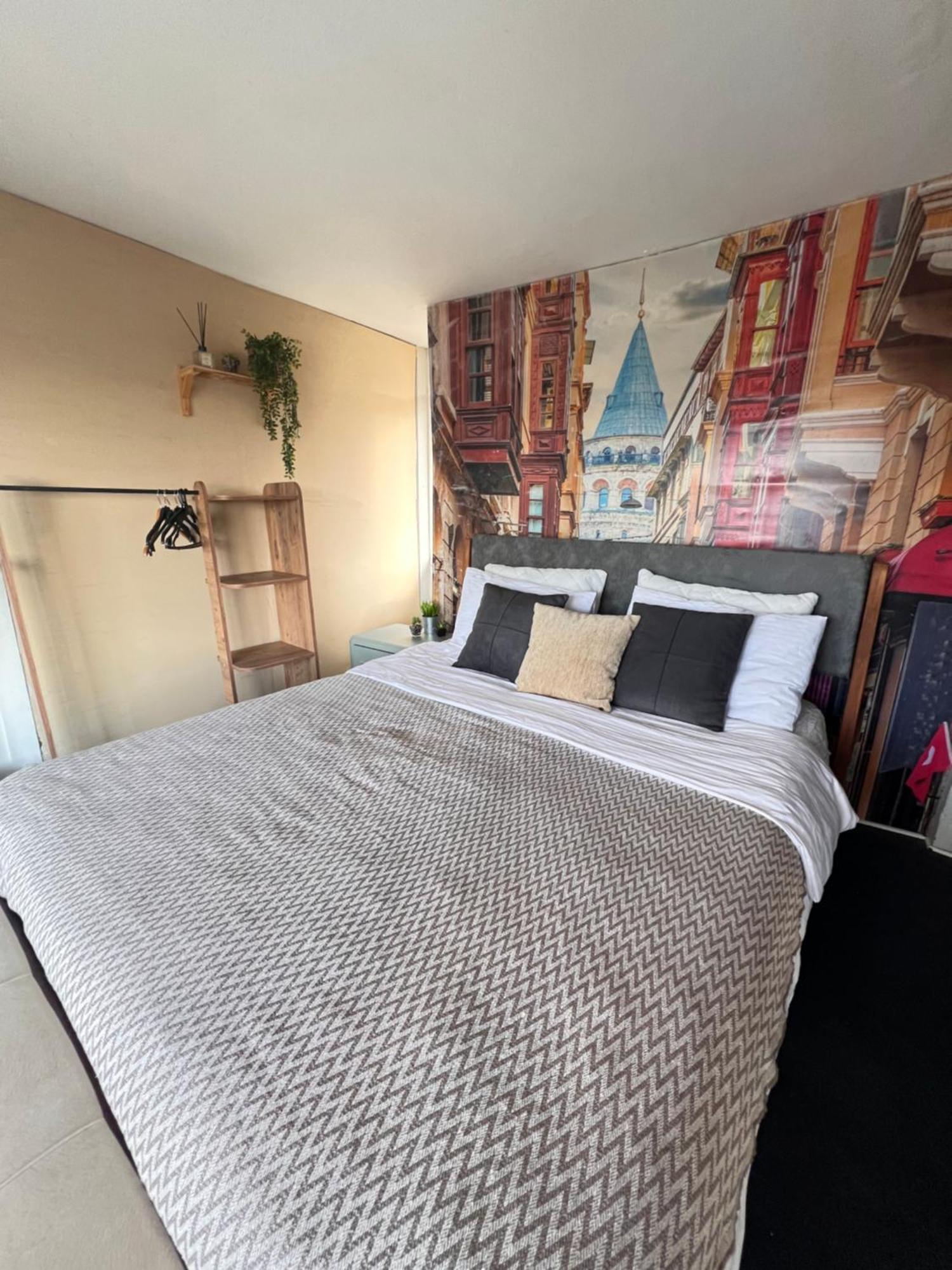 Cozy Dublex In City Center, 3rd Floor *