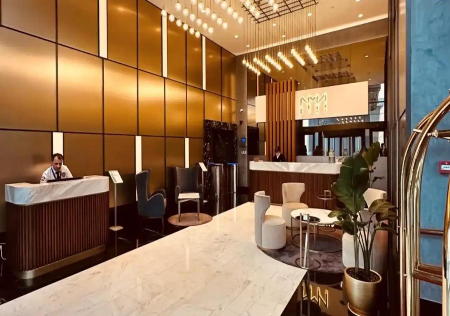 Apartment Luxurious In *