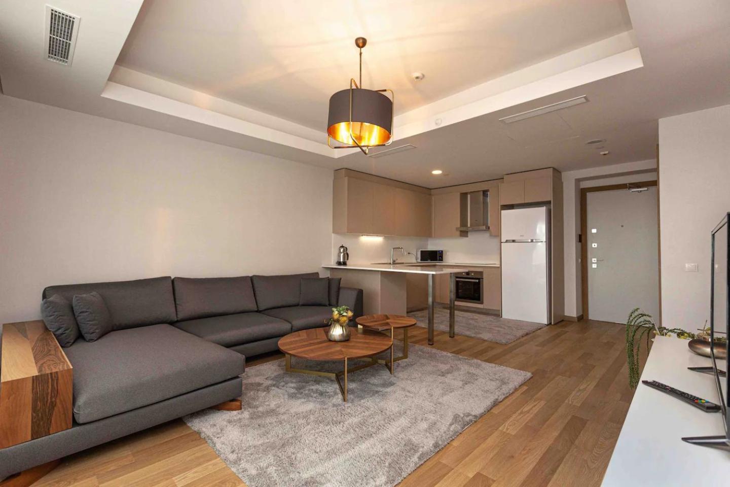 Luxurious In Apartment *