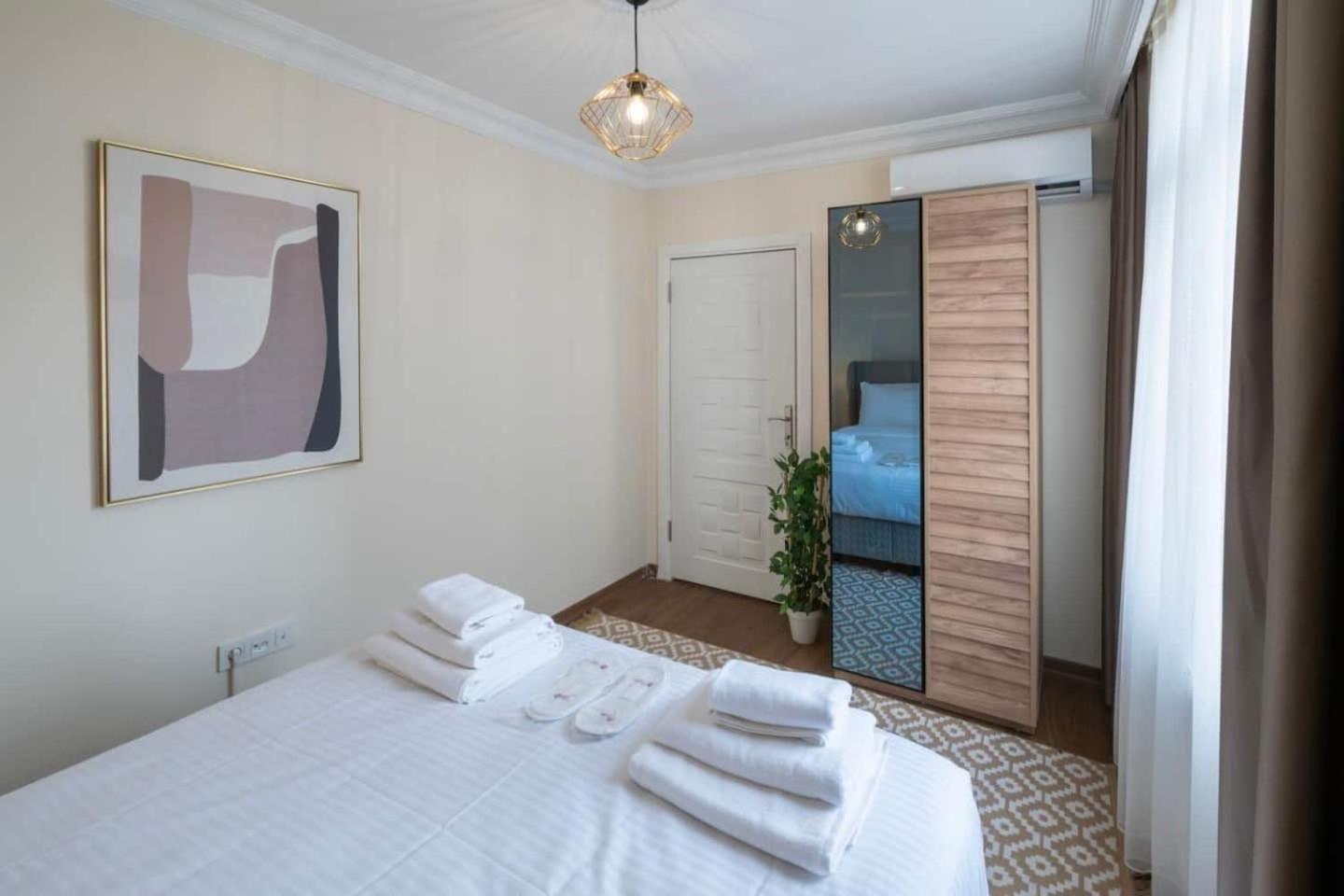 Apartment Modern Space Walking Distance From Taksim Sq *