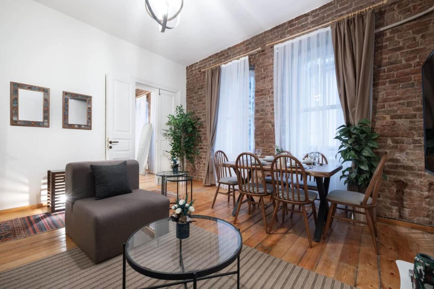 Apartment Spacious Rustic 2 Bedroom Few Steps From Galata Tower *