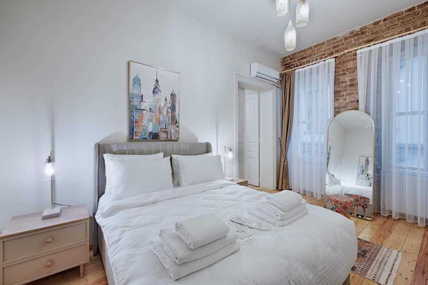 Apartment Spacious Rustic 2 Bedroom Few Steps From Galata Tower