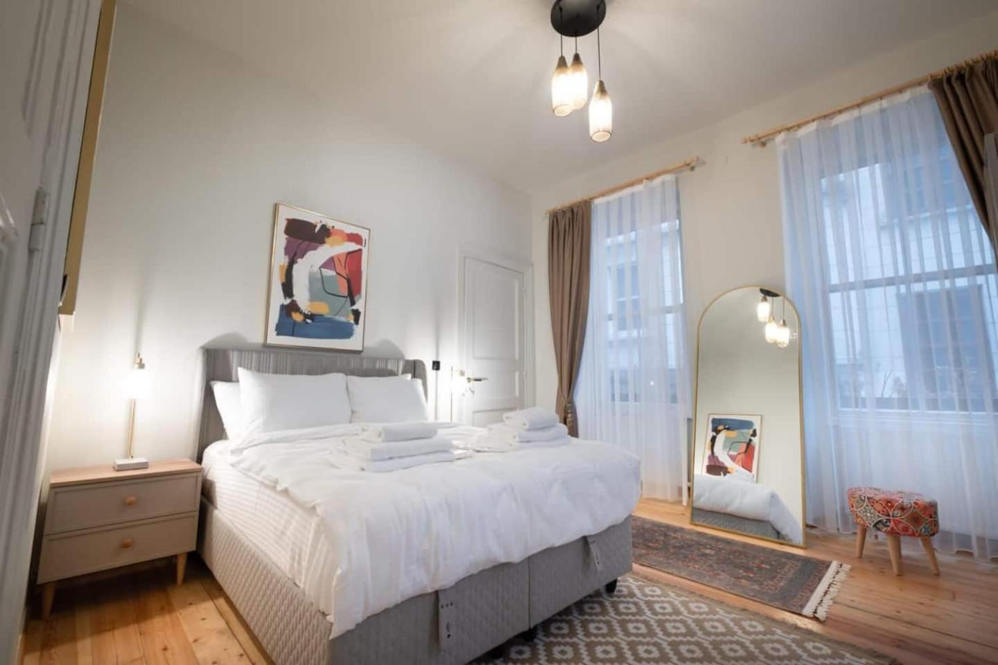 Apartment Spacious Rustic 2 Bedroom Few Steps From Galata Tower *
