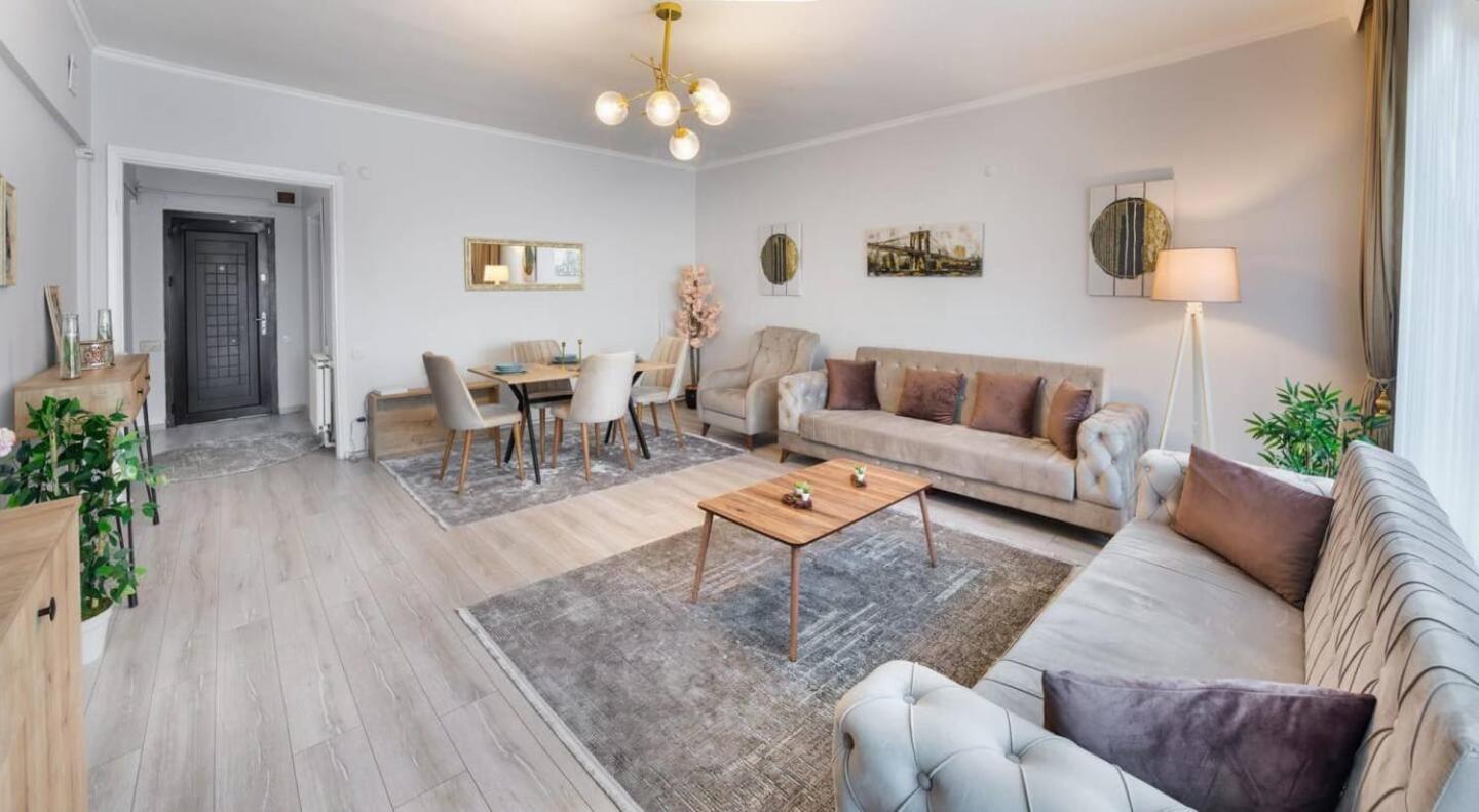 Modern 2br Apt In The Hearth Of The * Istanbul