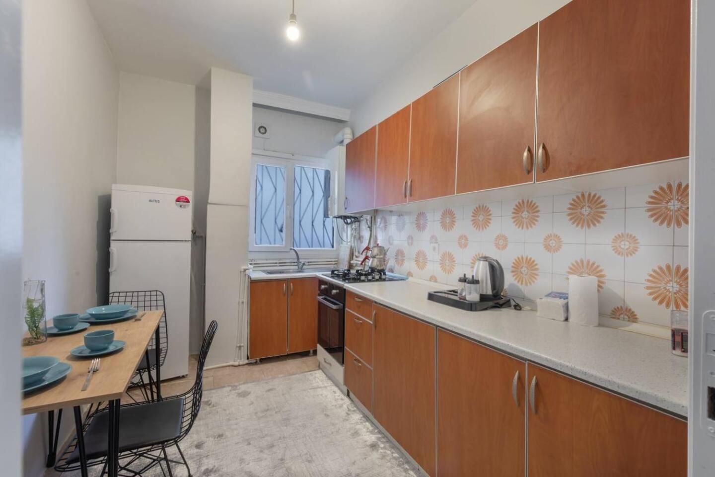 Modern 2br Apt In The Hearth Of The Apartment Istanbul