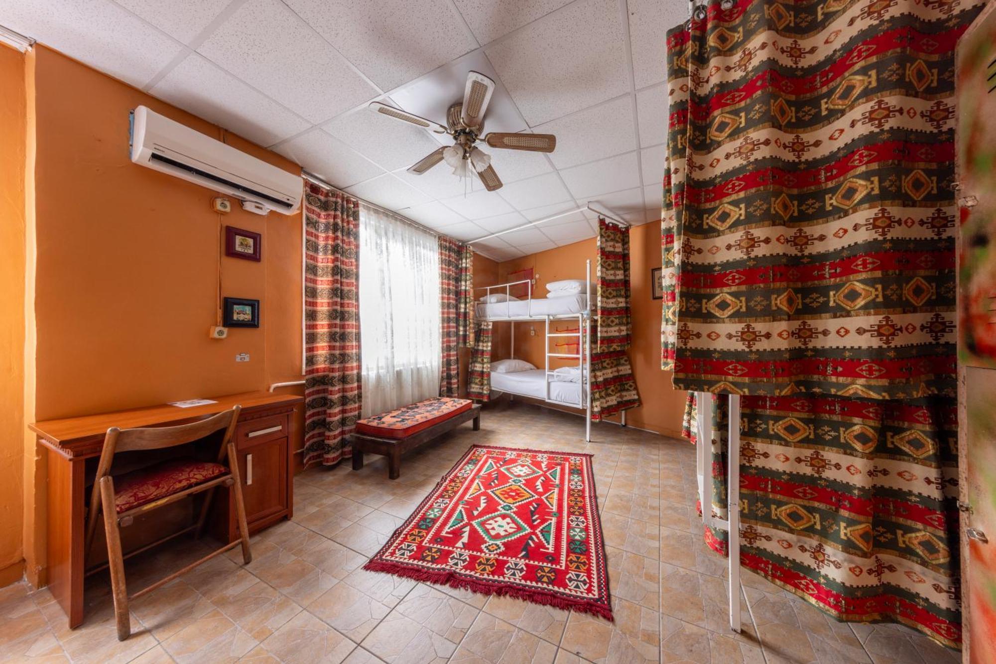 Bahaus Albergue