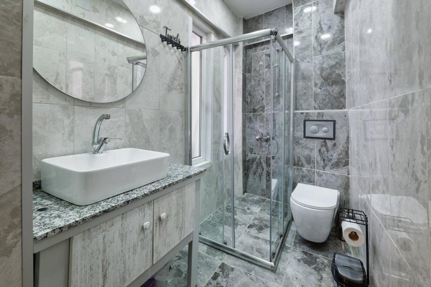 Apartment Cozy Center 1br W Balcony Near Galataport ! *