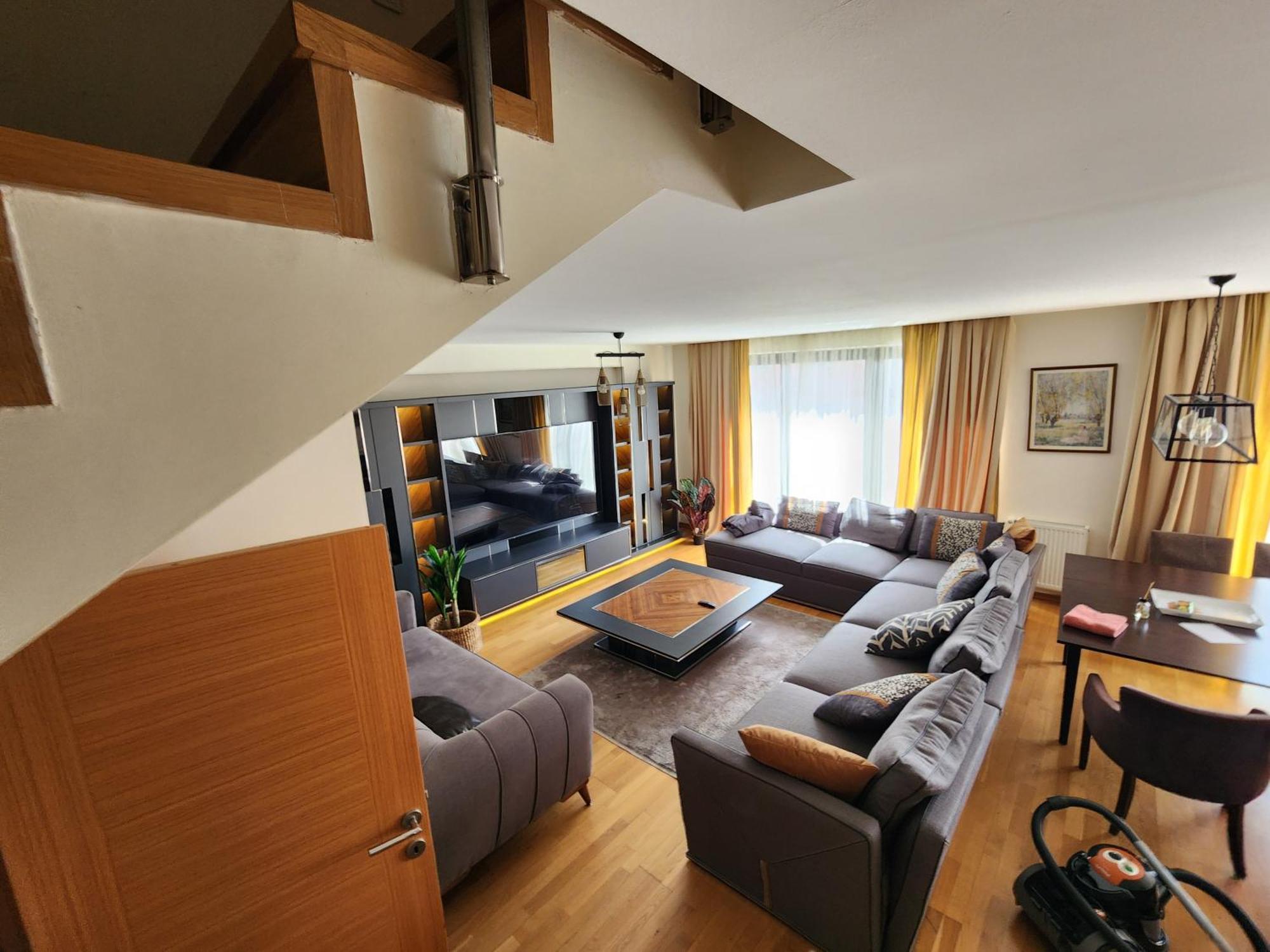 Taksim Perfect Residence, 3 Bedrooms, 140 M2, Pool Gym Sauna Access * Istanbul