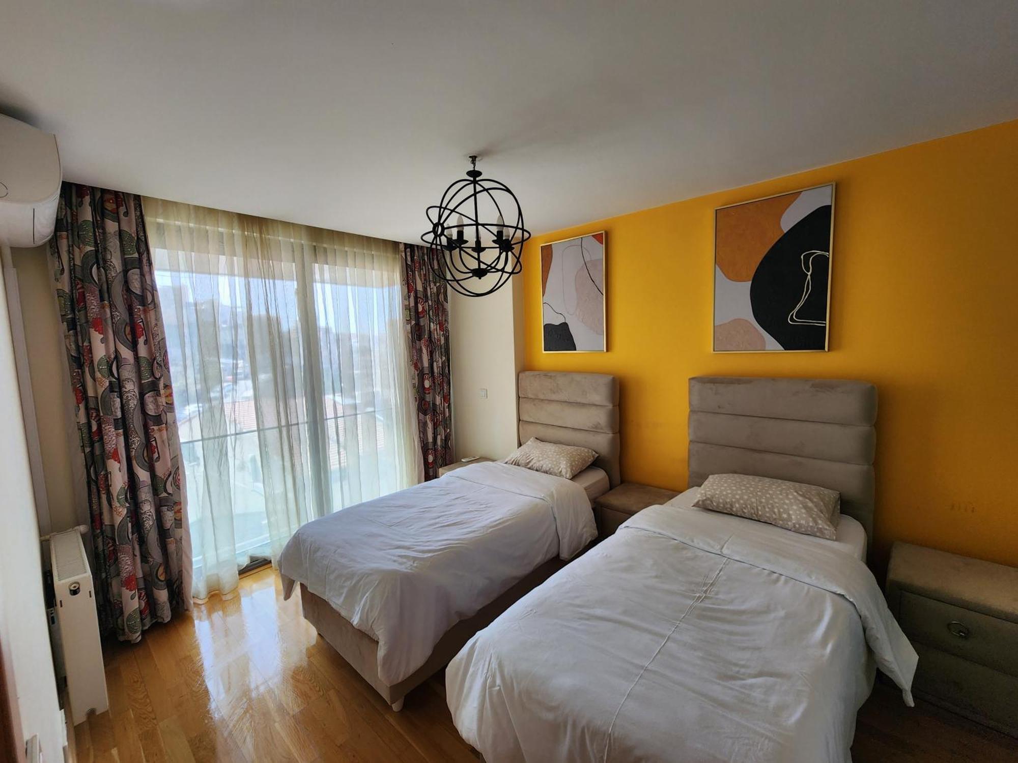 Taksim Perfect Residence, 3 Bedrooms, 140 M2, Pool Gym Sauna Access Istanbul