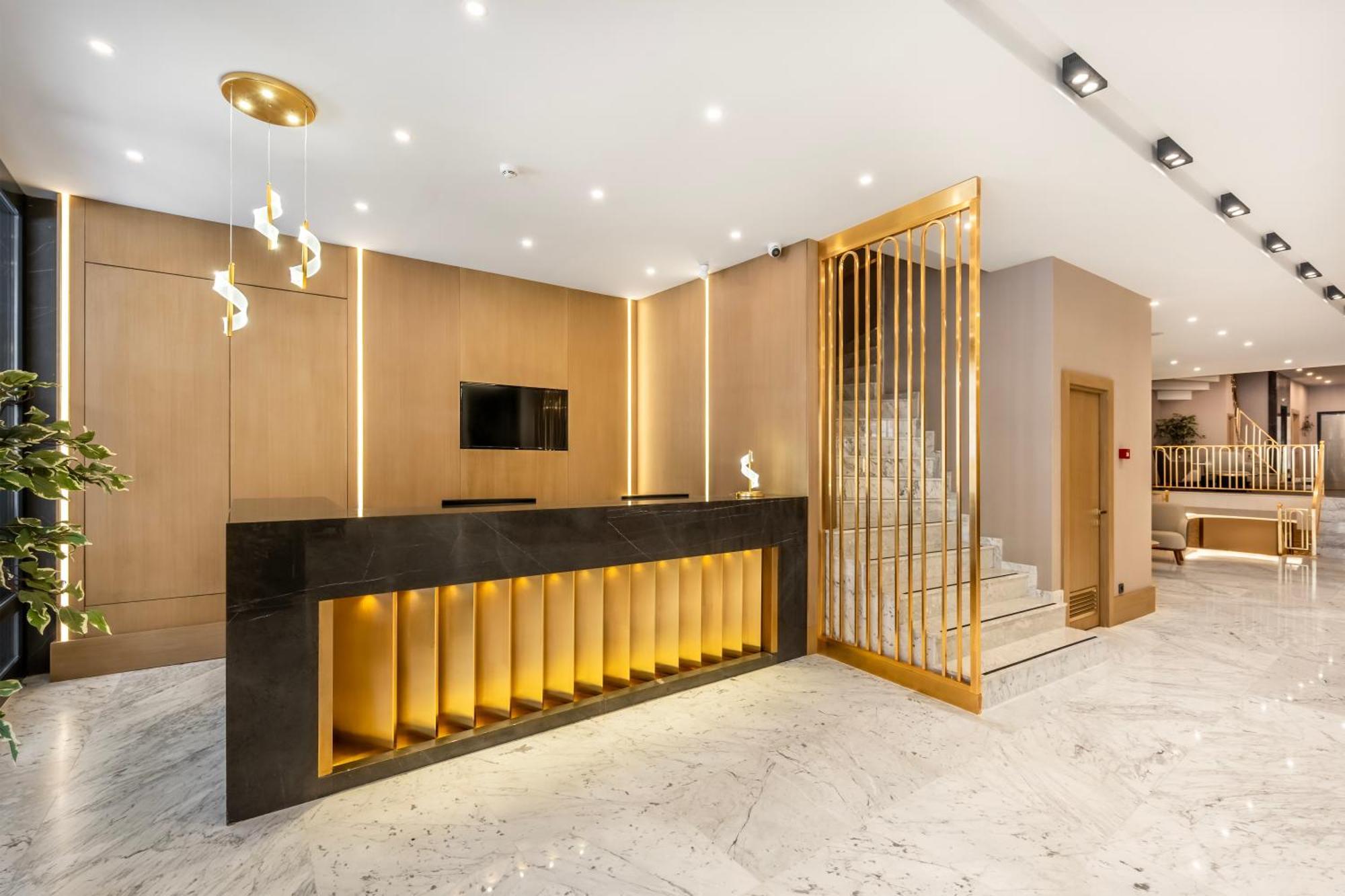 Bristol Hotel 4*