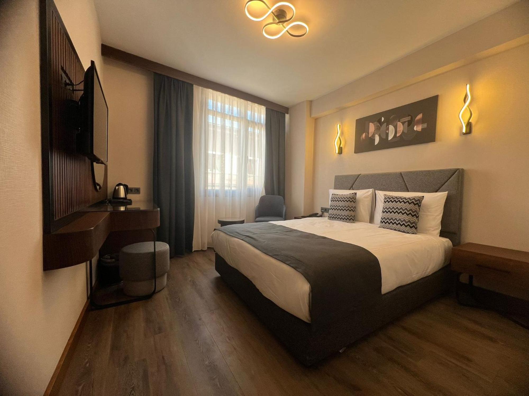 Bristol Hotel