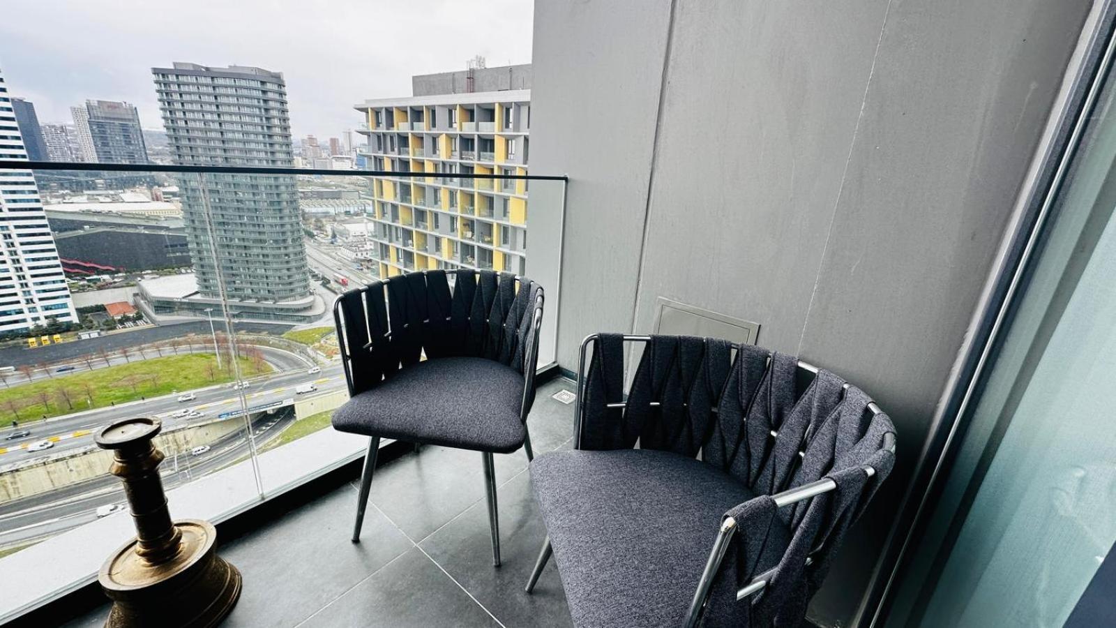 Lux Next To Outlet In High Floor 26 Apartment