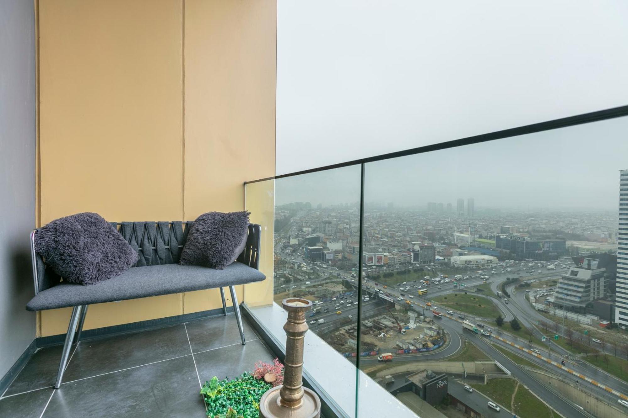 Apartment Lux Next To Outlet In High Floor 26 Istanbul