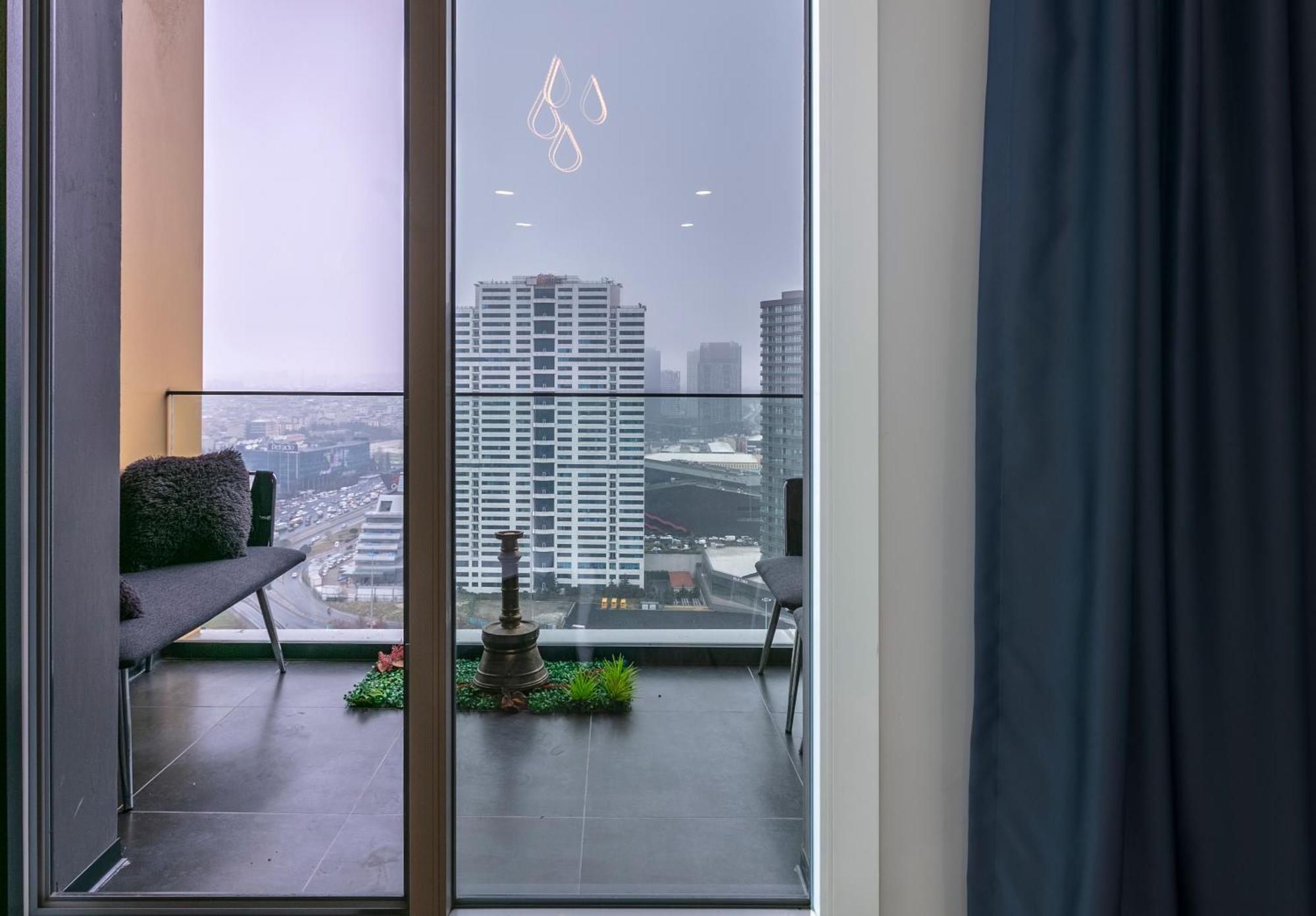 Apartment Lux Next To Outlet In High Floor 26