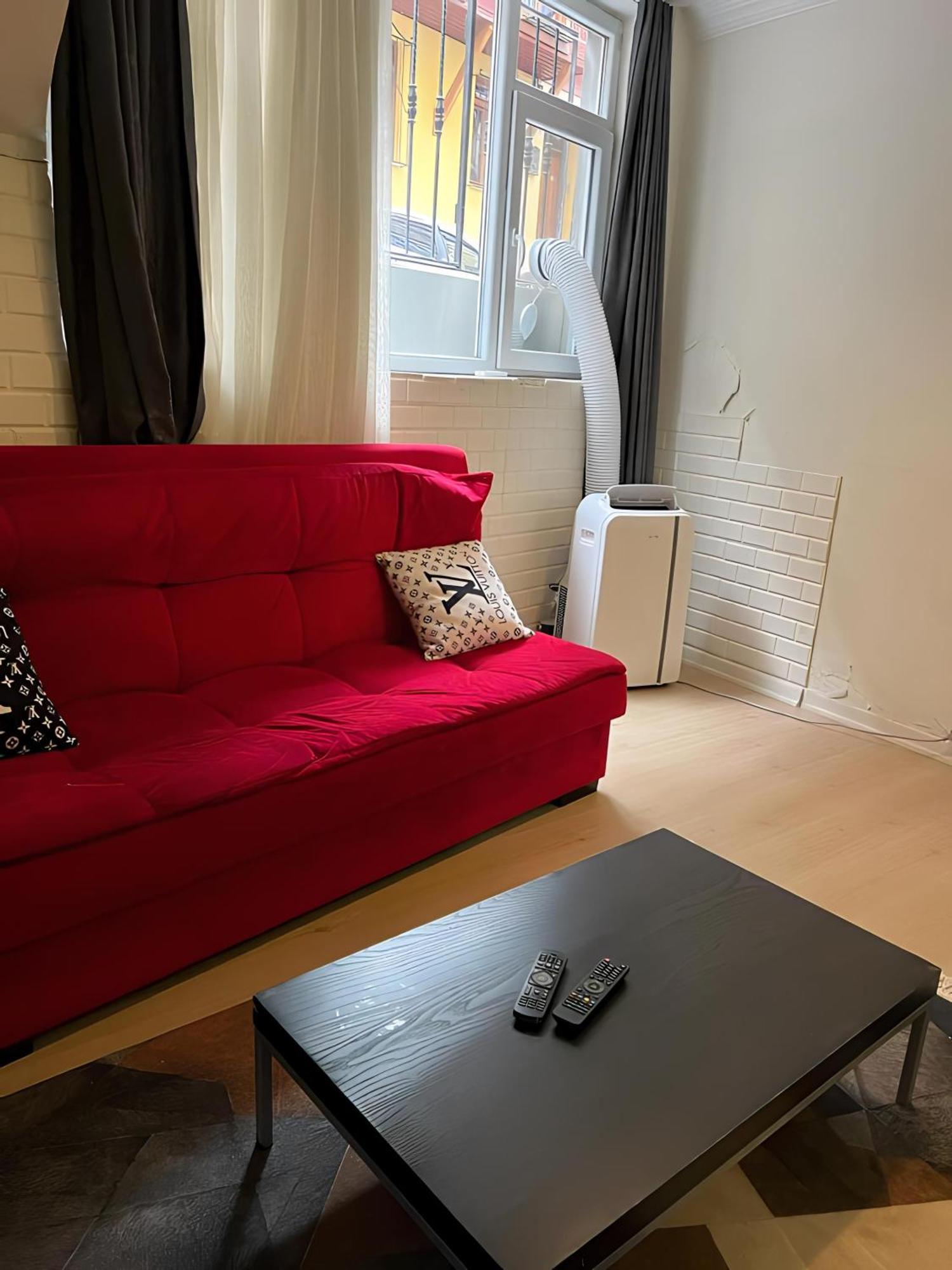 Big And Full In Sisli Near Taksim