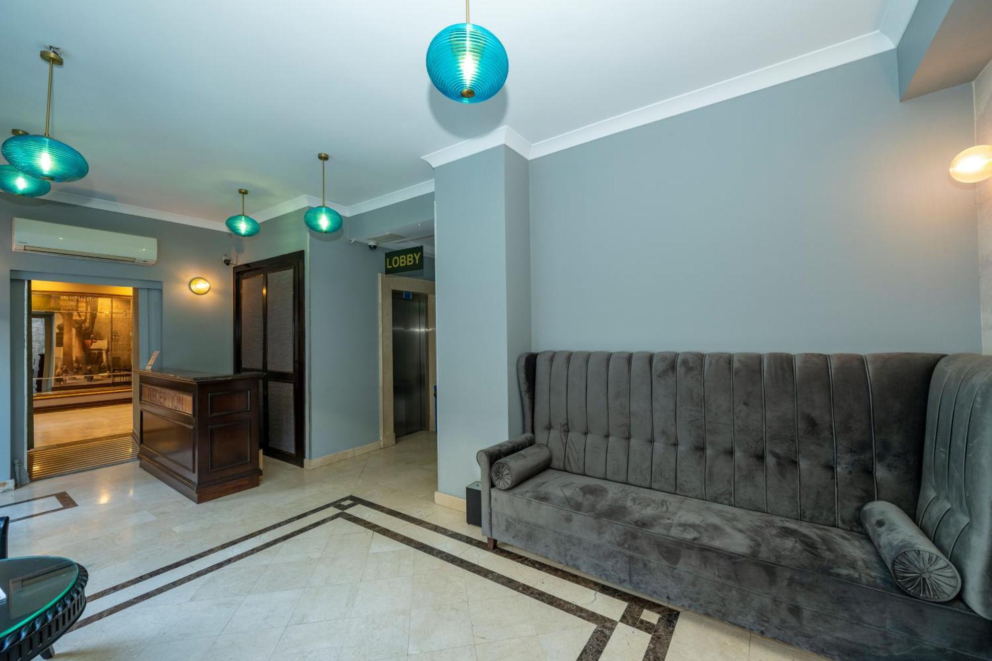 Raymond Blue Istanbul