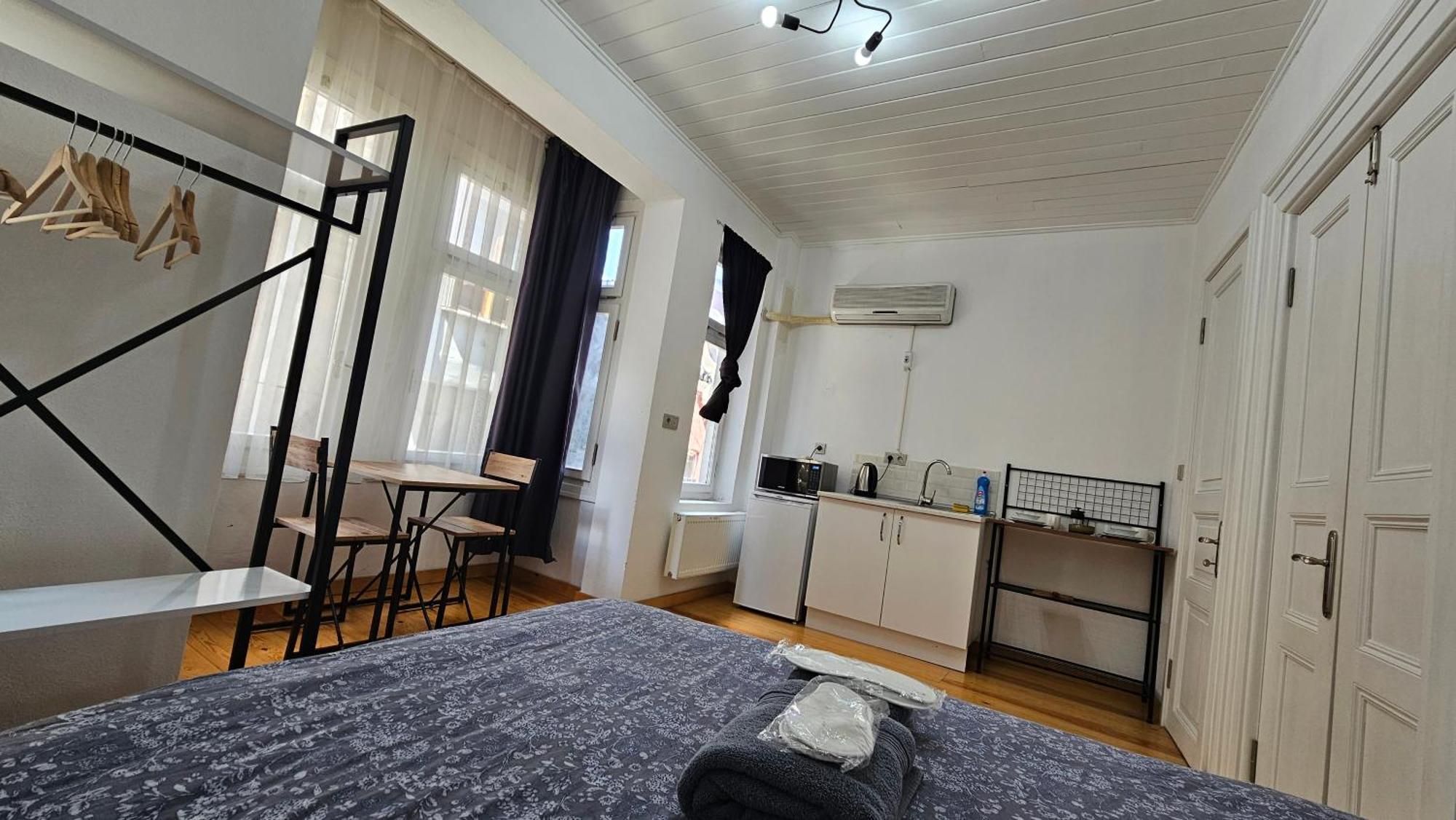 Apartment Modern - Affordable - Spacious At Center *