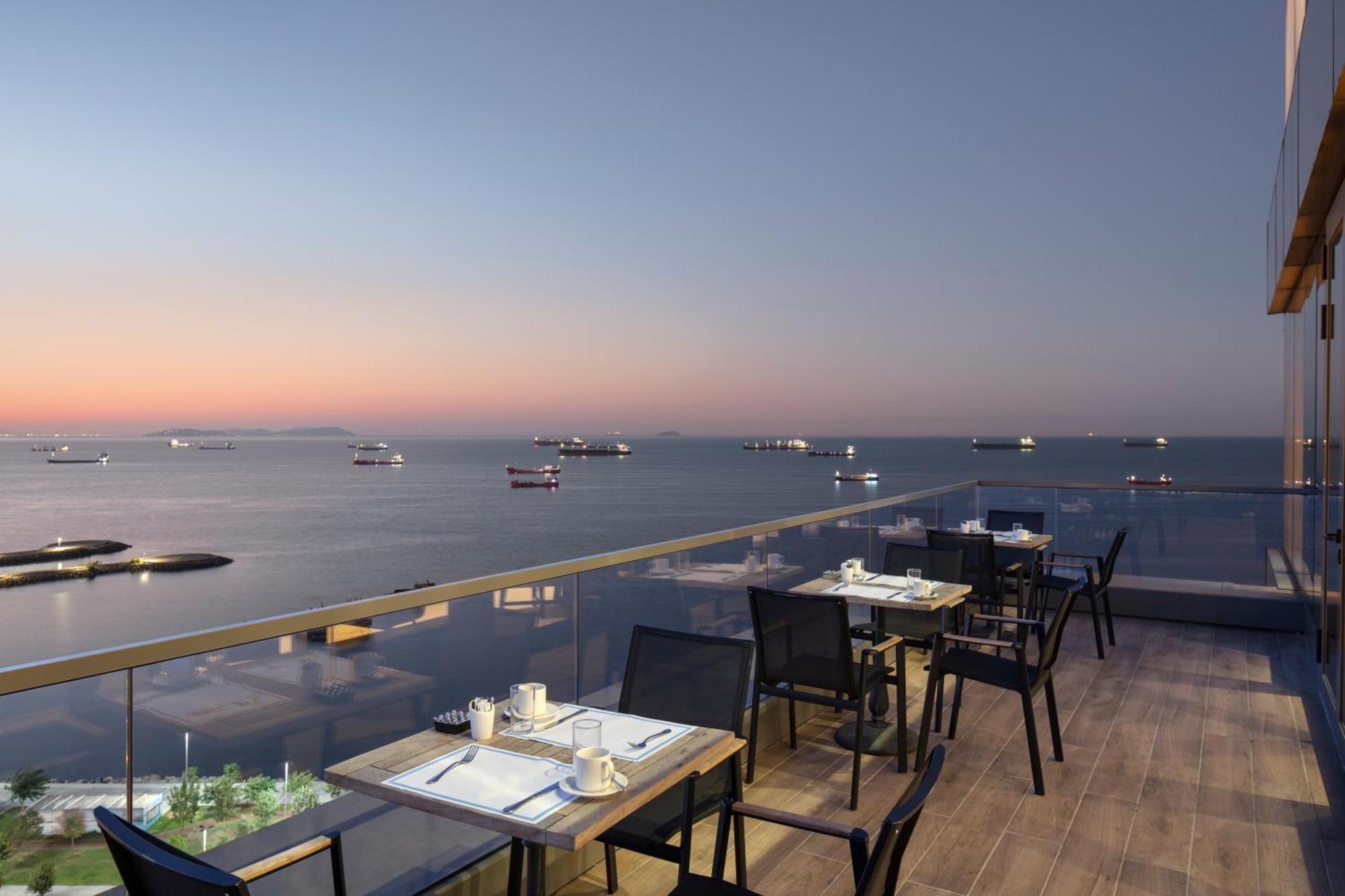 Hotel Hilton Bakirkoy 5*