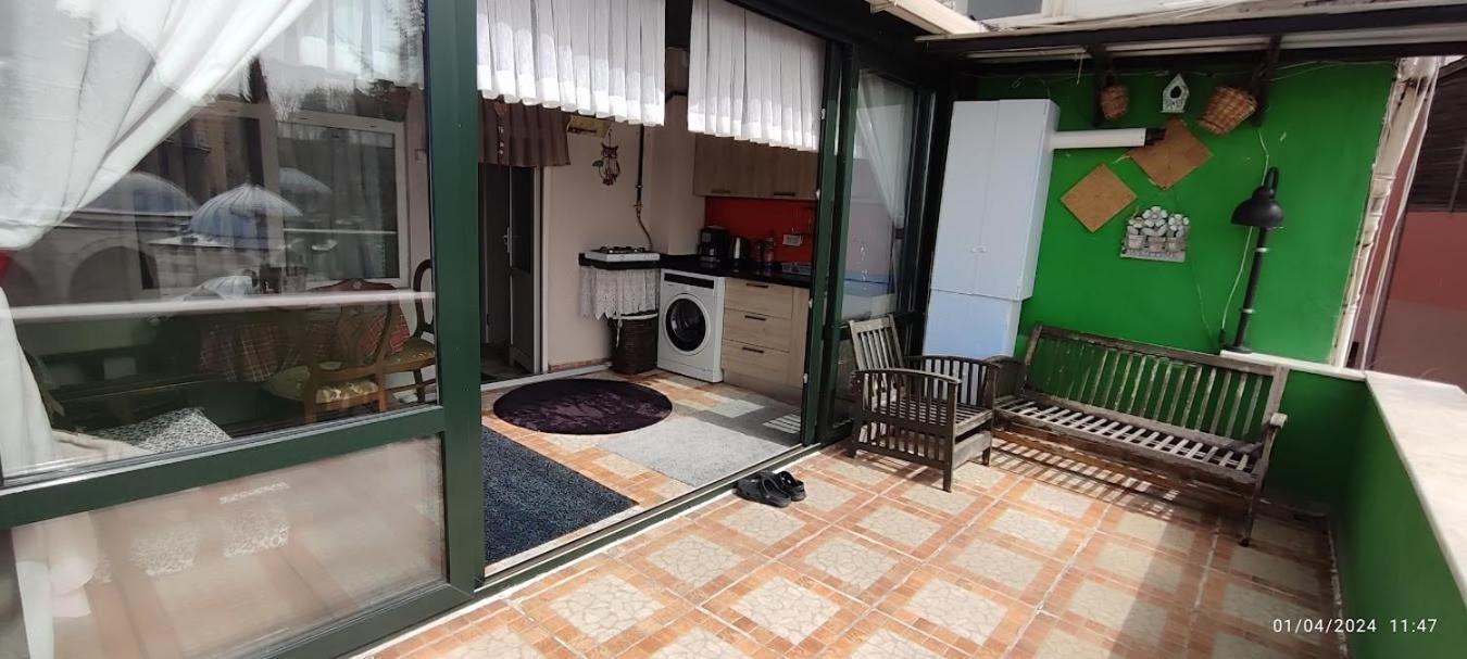 Nur Deniz Manzaralı * İstanbul