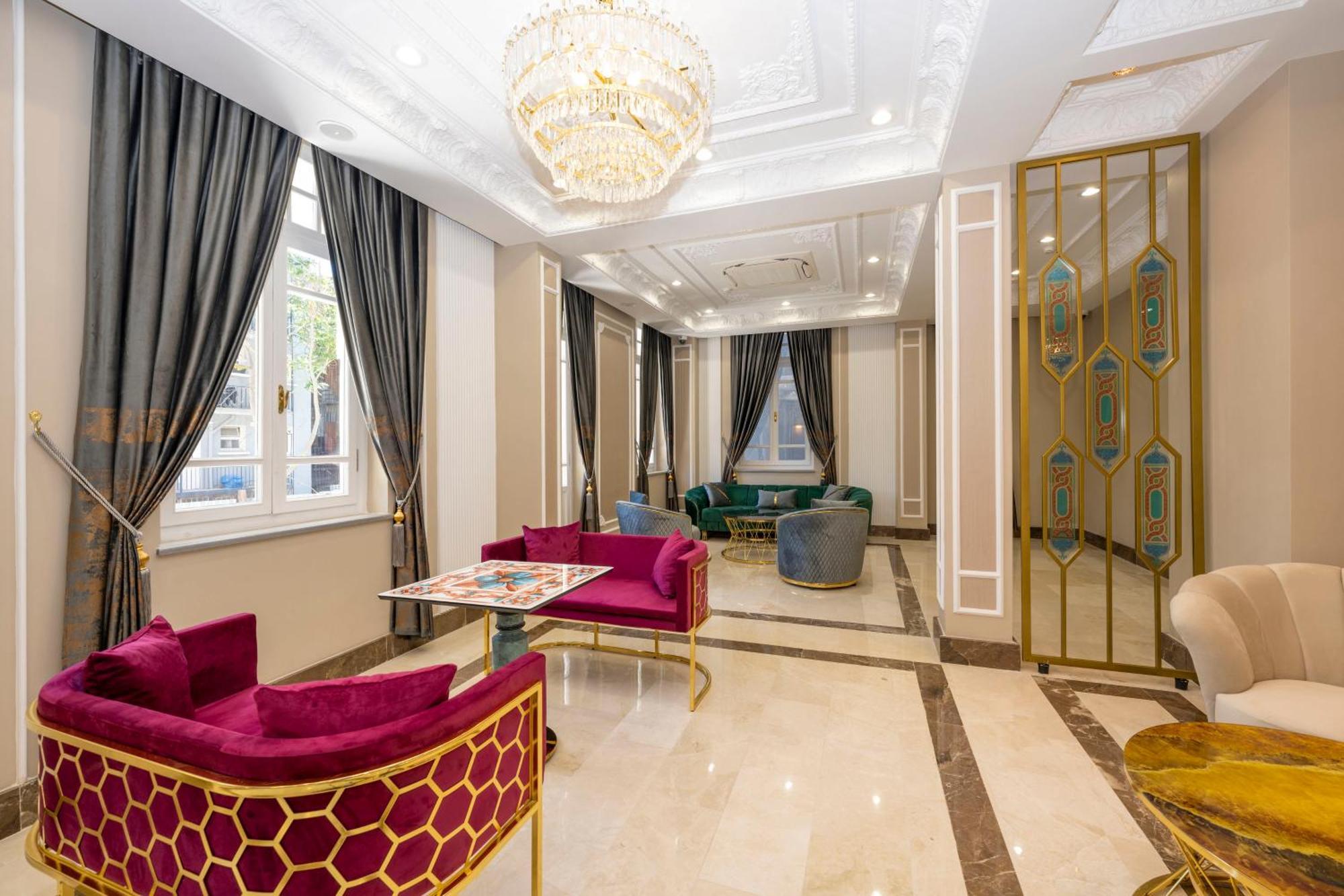 Moonlight Elegance Boutique 4*