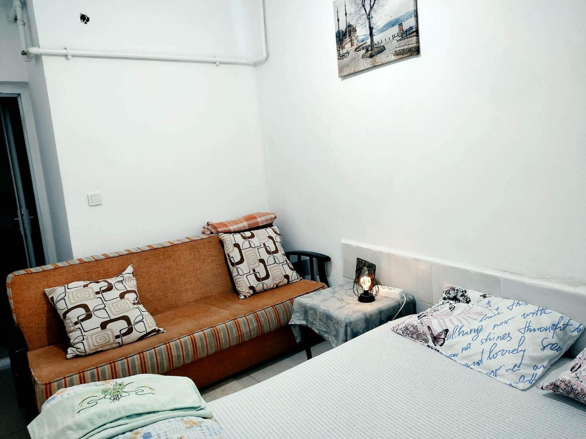 Guest house Twenty One House *