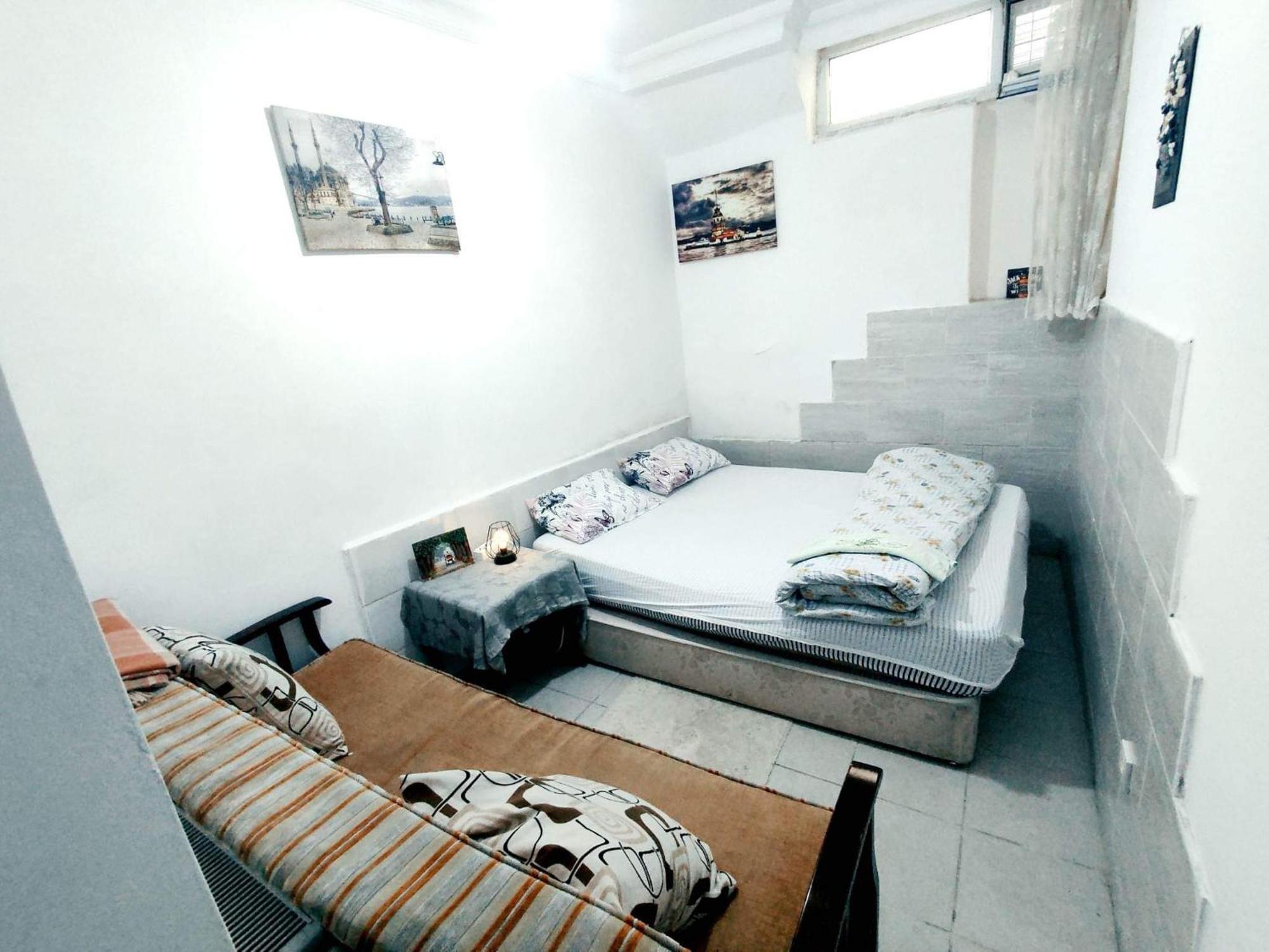 Twenty One House
