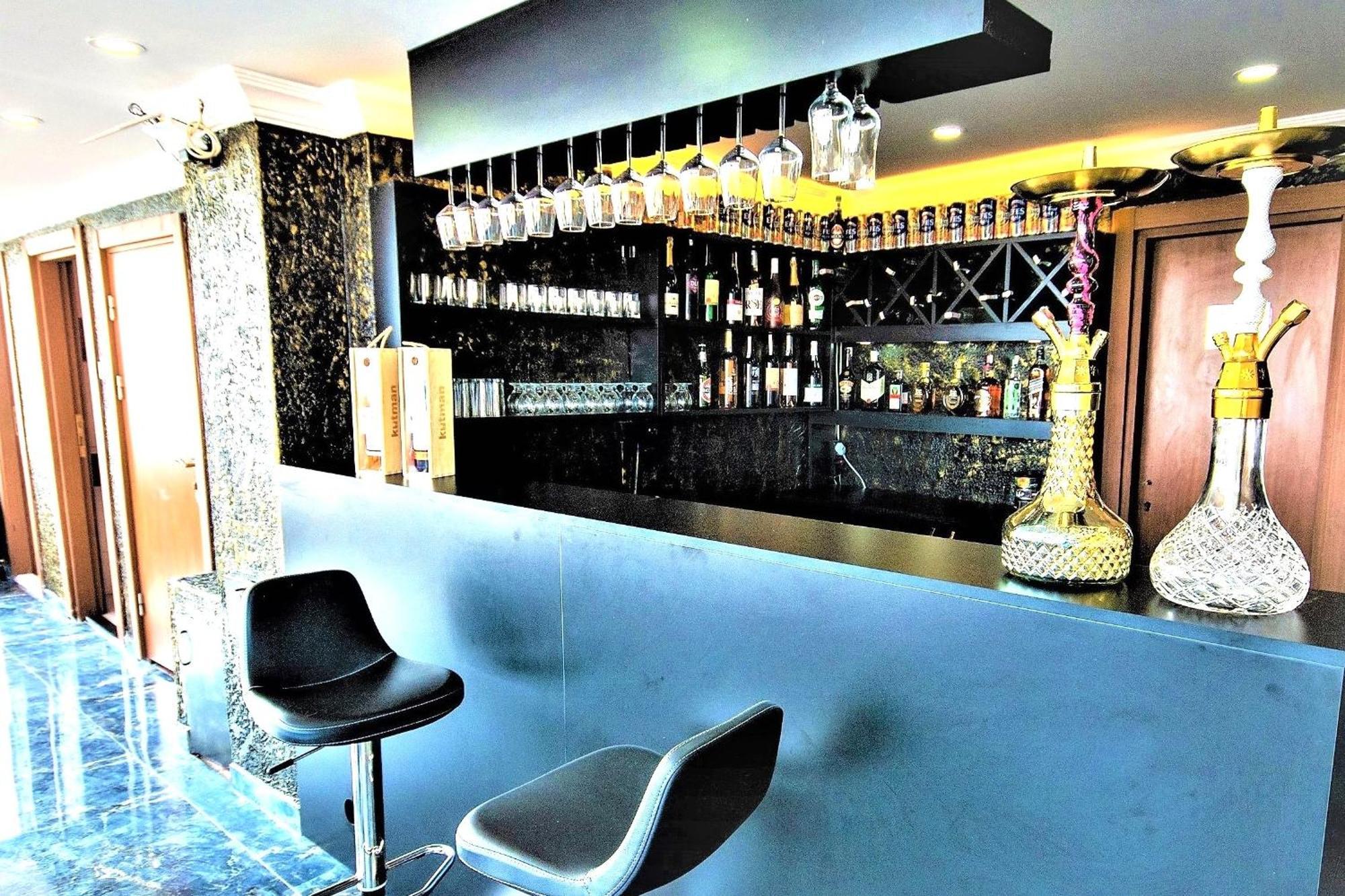 Atesde Dustu Salvara Istanbul