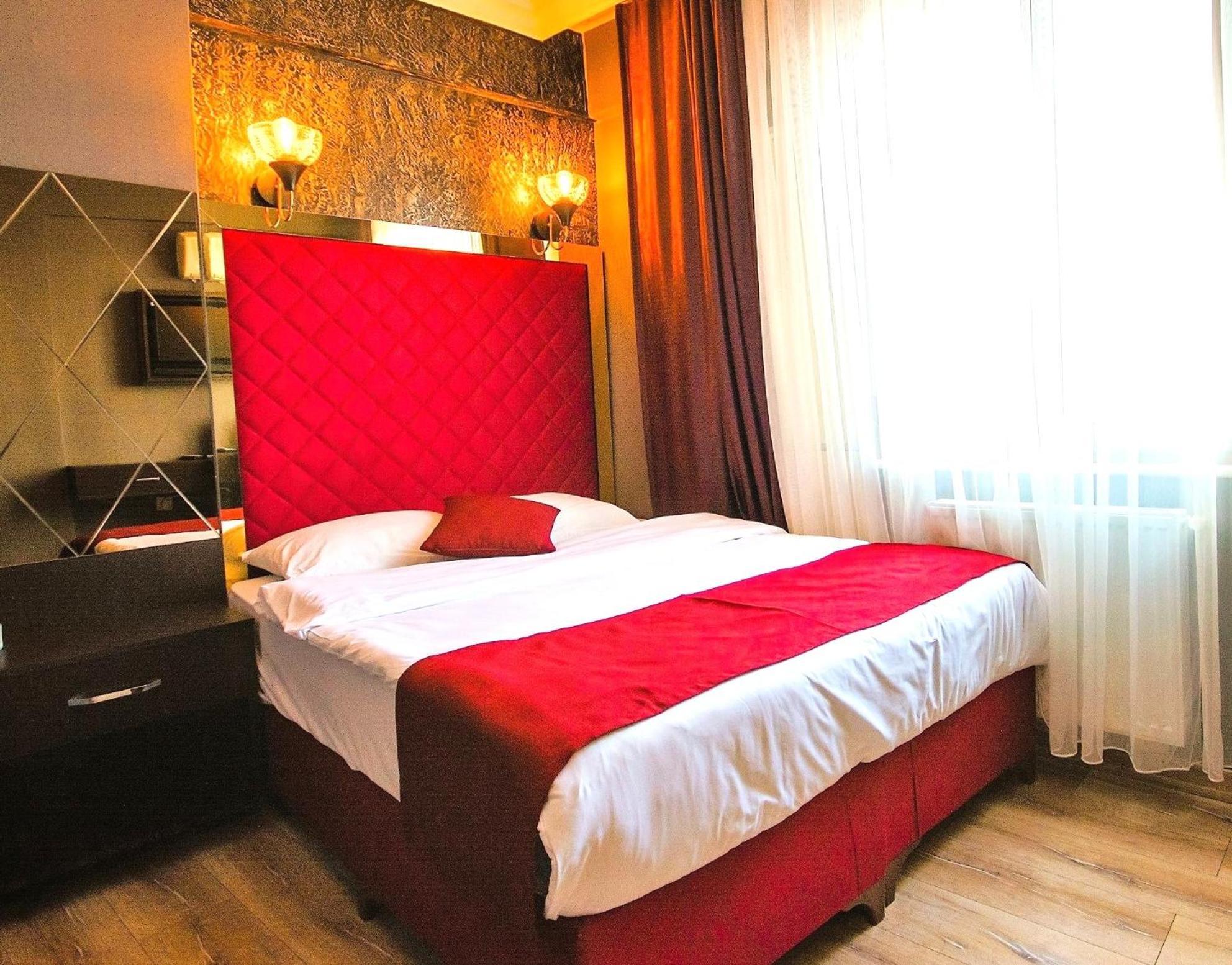 Hotel Atesde Dustu Salvara Istanbul