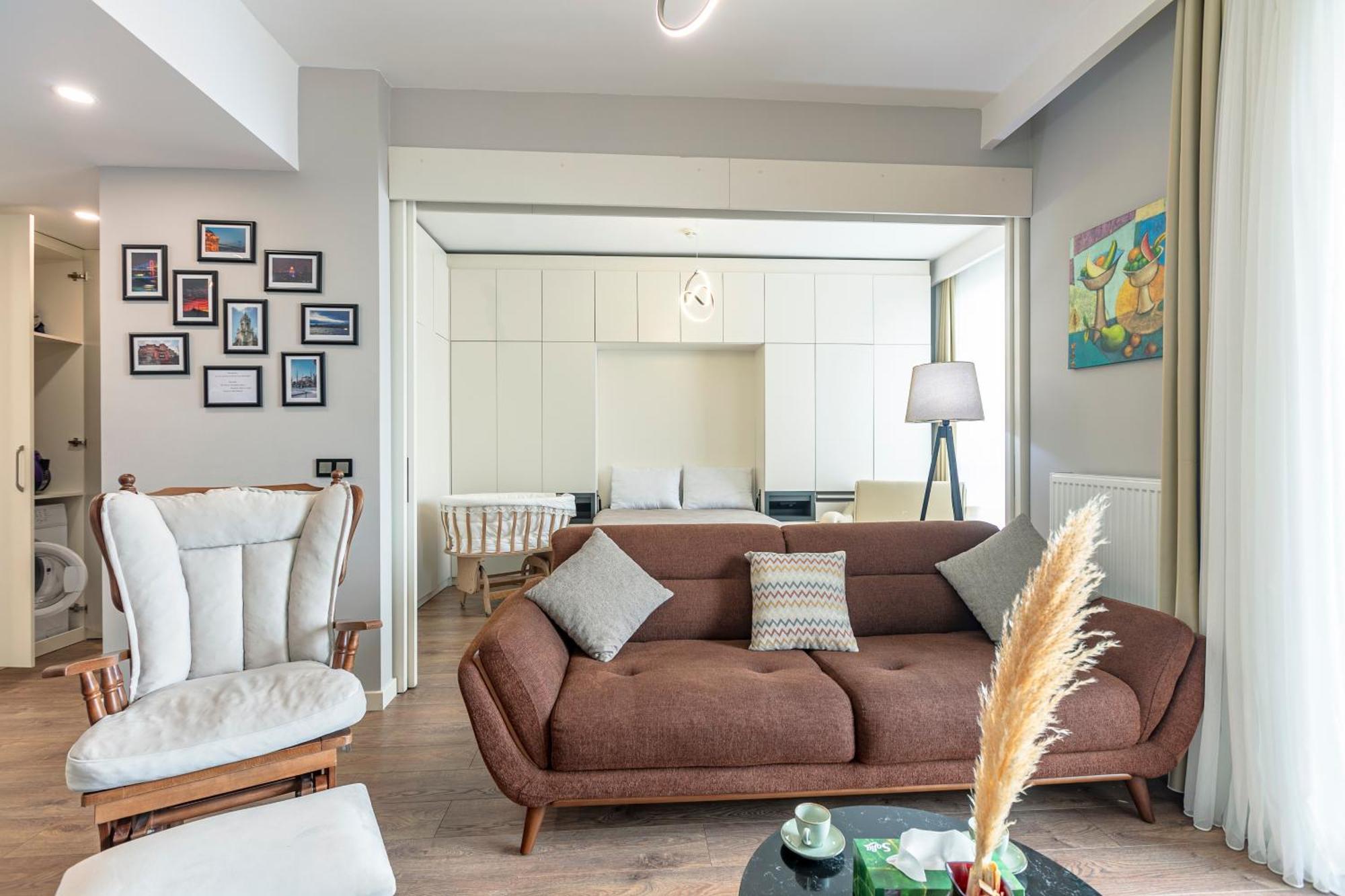 Apartment Lux Next To Outlet In High Floor 26 *