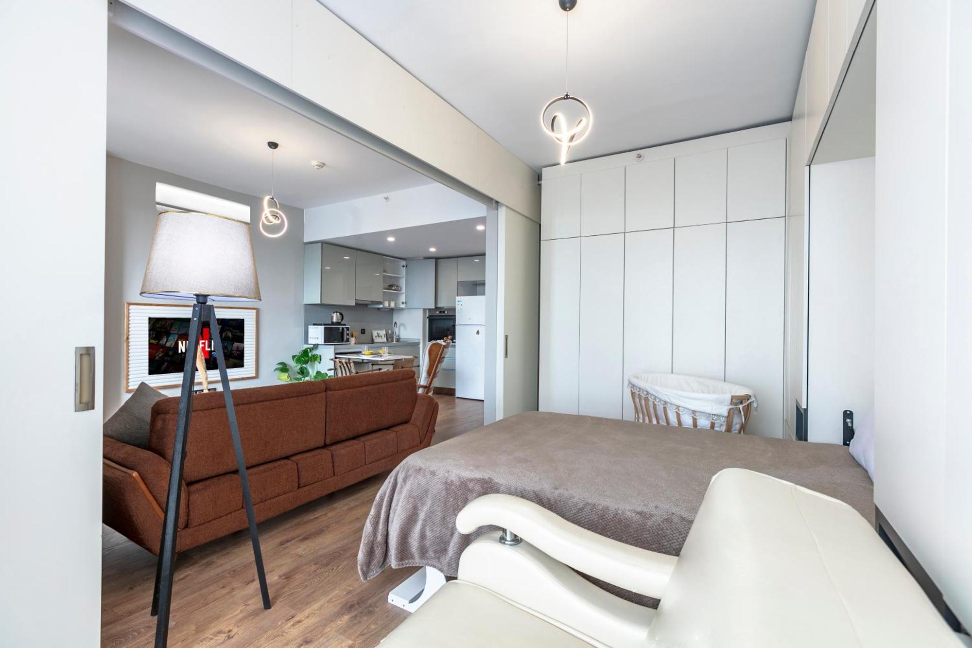 Apartment Lux Next To Outlet In High Floor 26 *