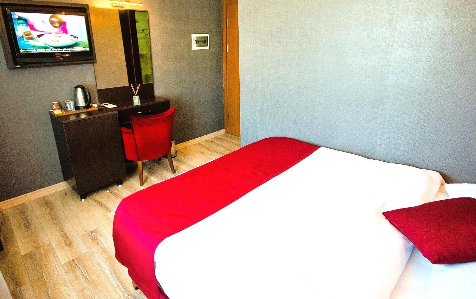 Hotel Atesde Dustu Salvara Istanbul