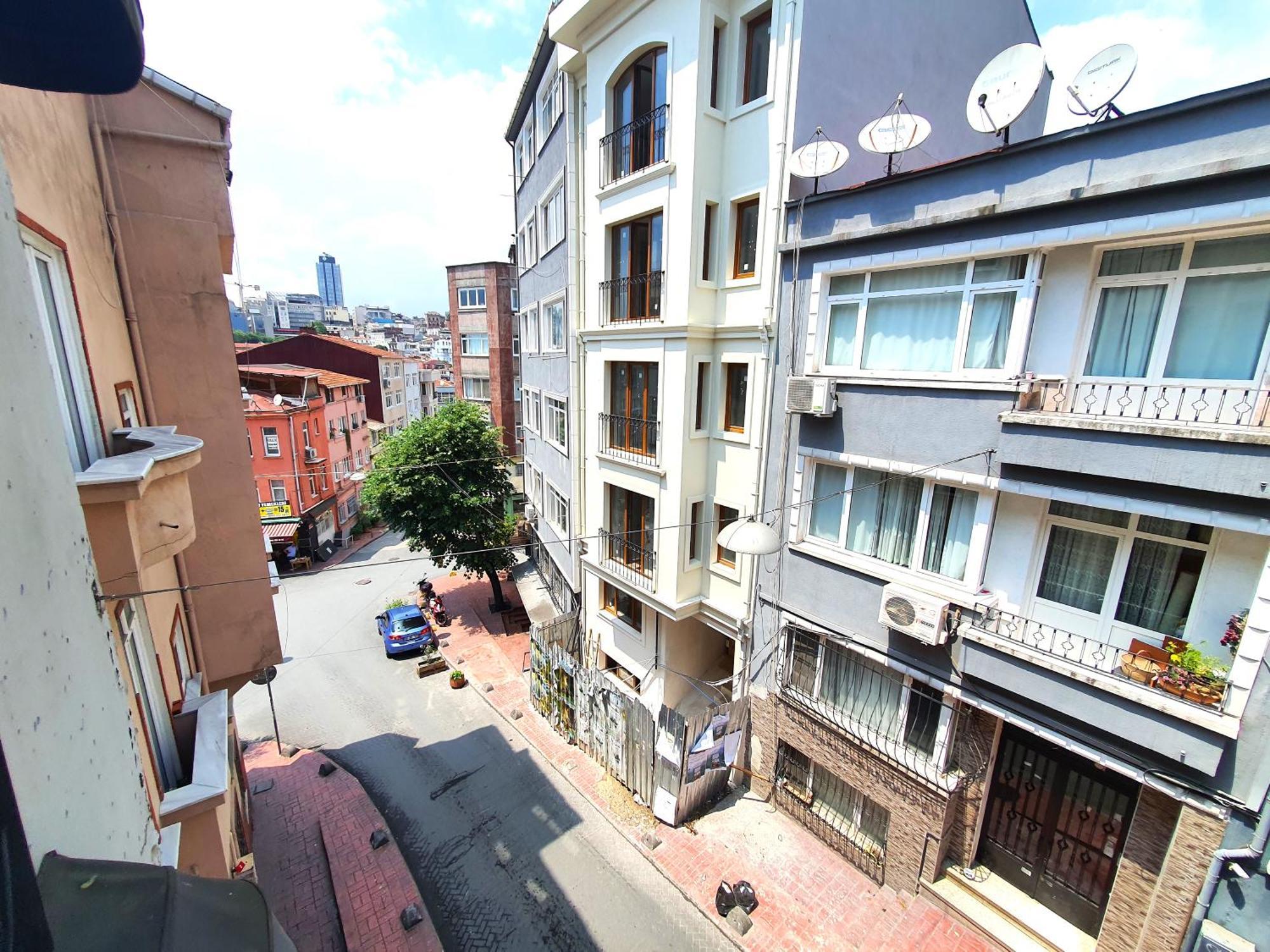 Apartment Luxury In Cihangir The Part Of Taksim Center