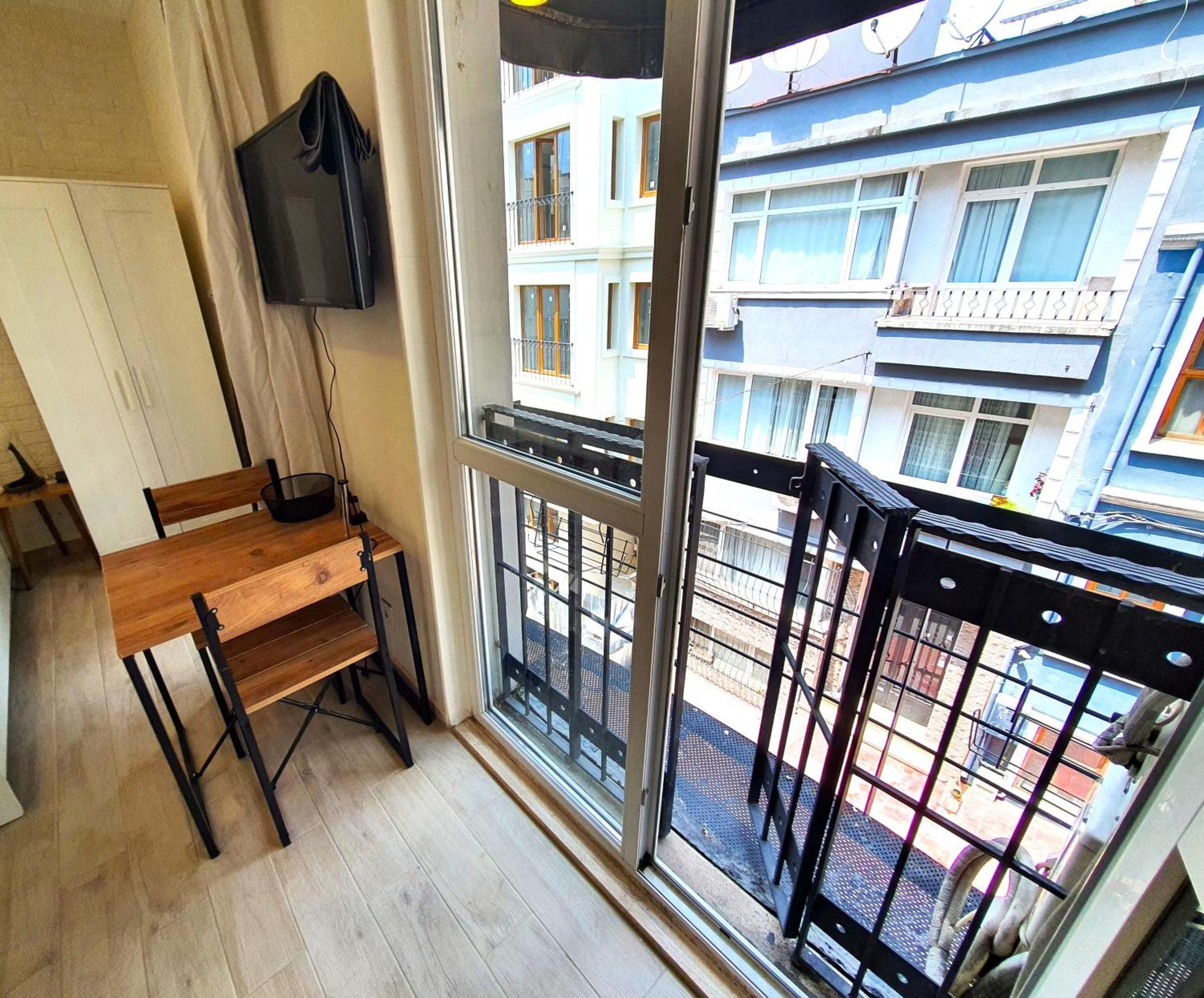 Apartment Luxury In Cihangir The Part Of Taksim Center