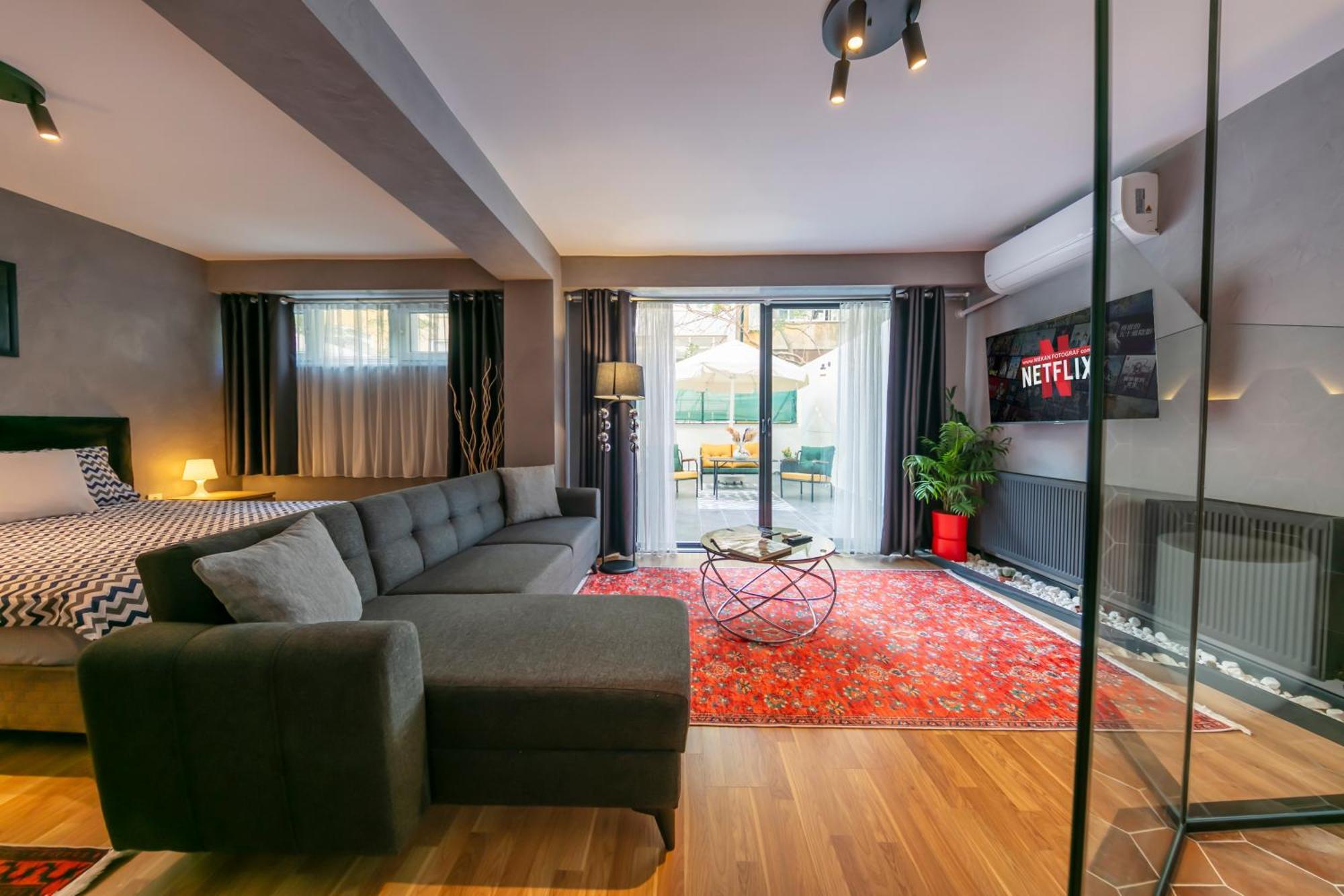 Hexa Aparthotel *