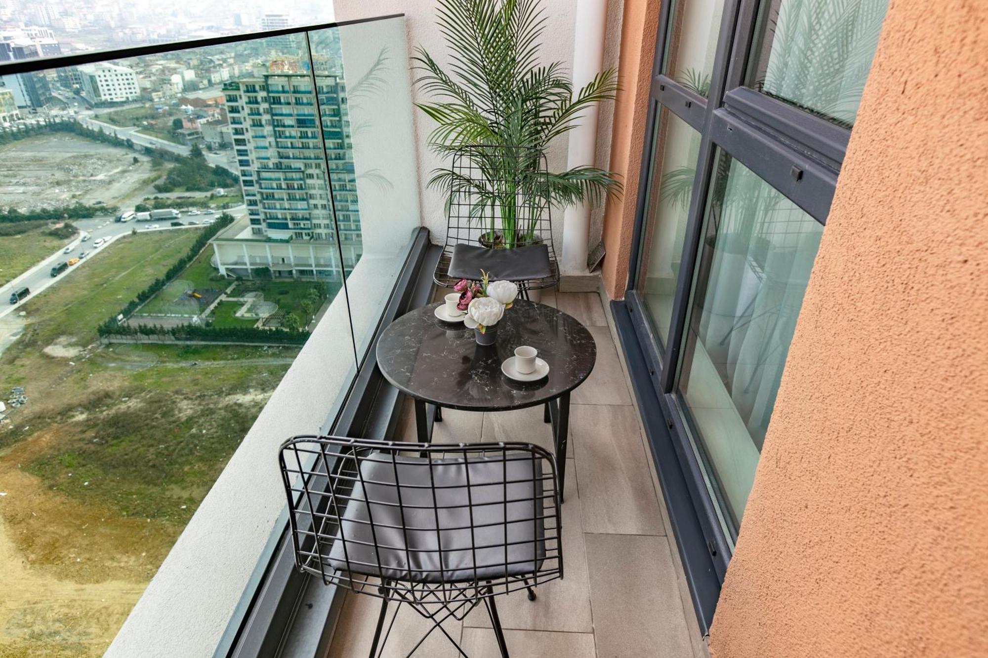 212 Outlet Karsisinda Lux N7 Apartment *