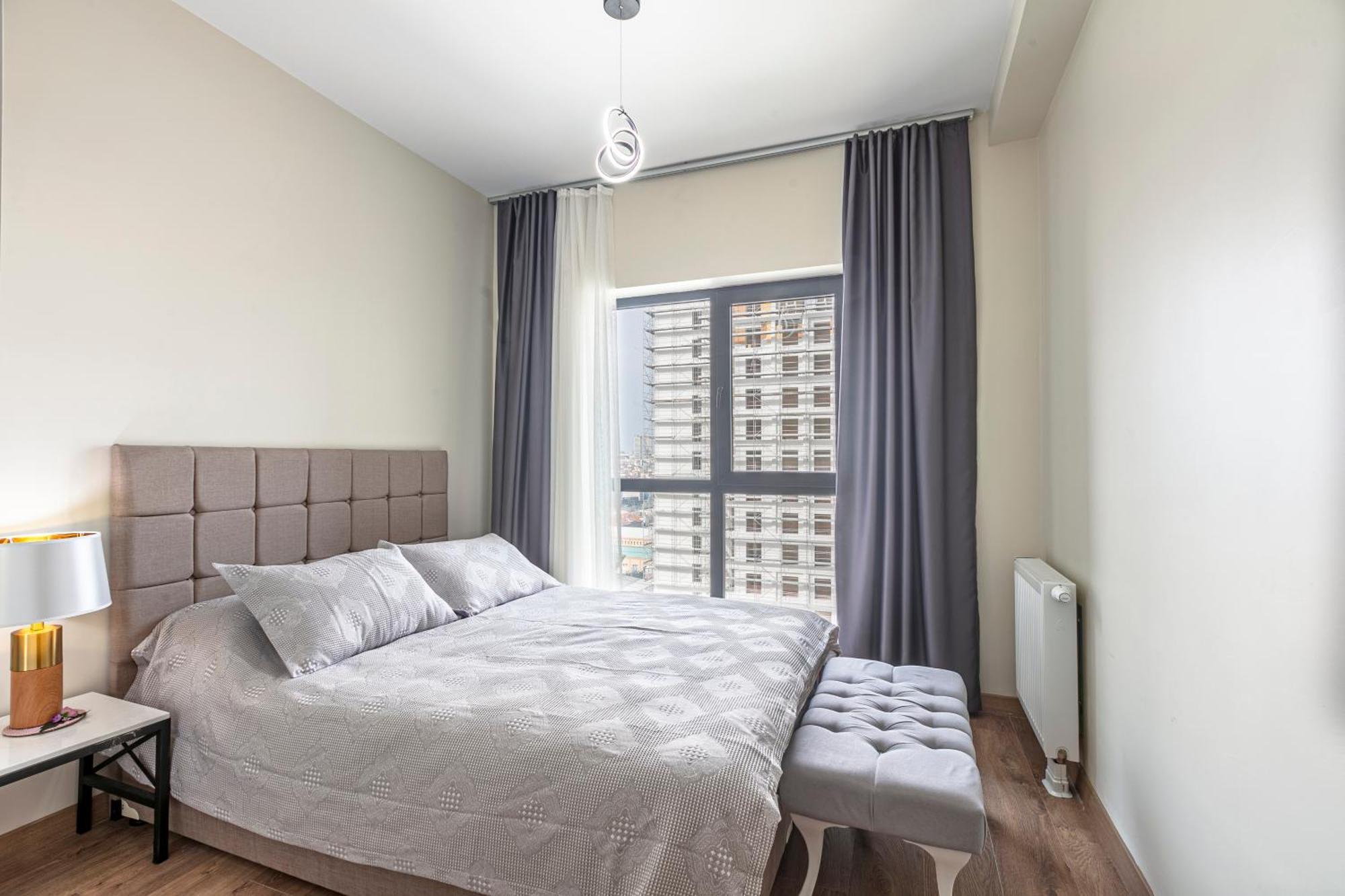 212 Outlet Karsisinda Lux N7 *