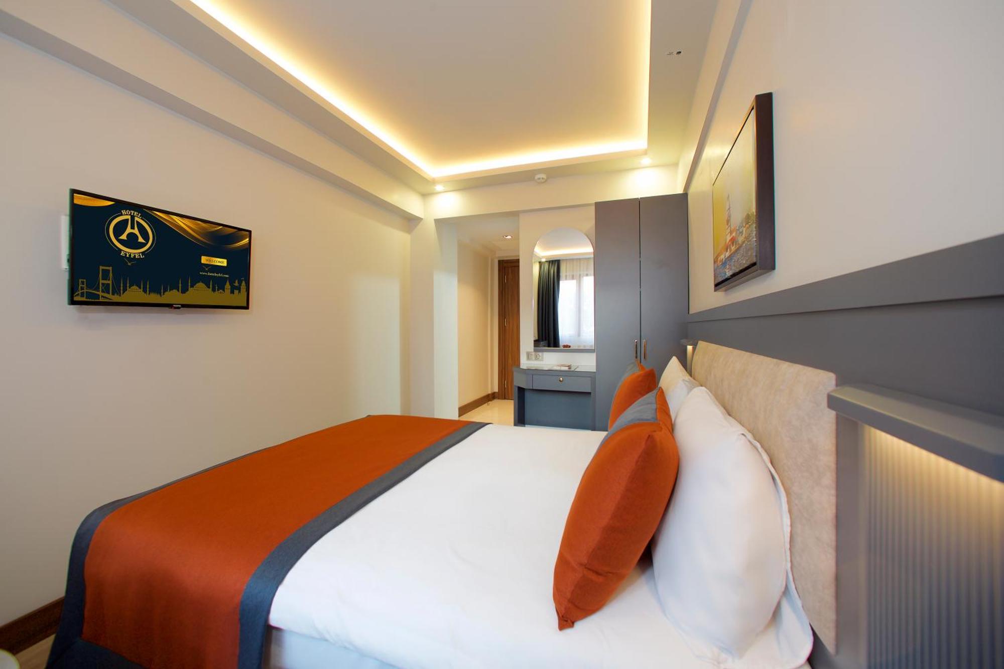 Hotel Eyfel 3*