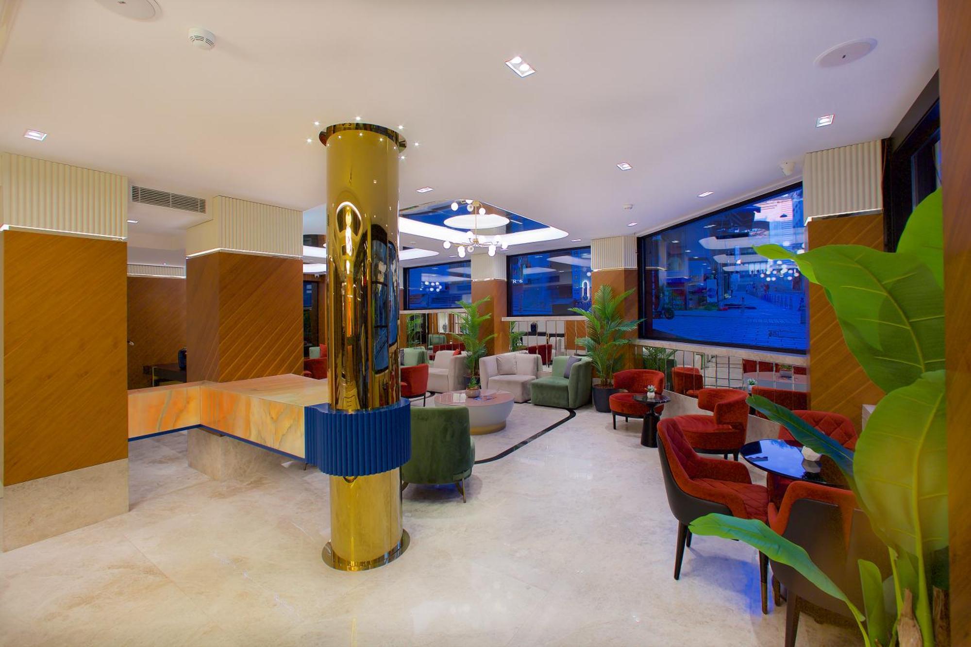 Eyfel Hotel