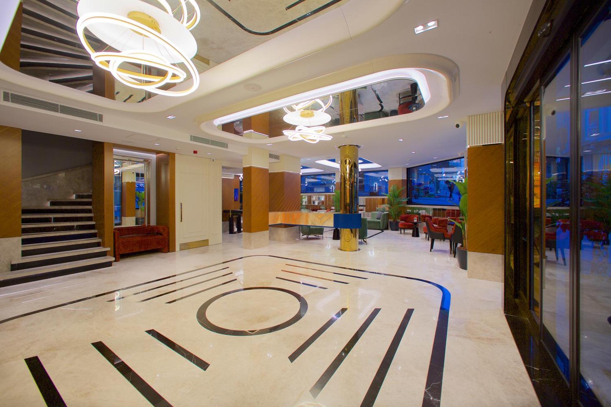 Eyfel Hotel 3*