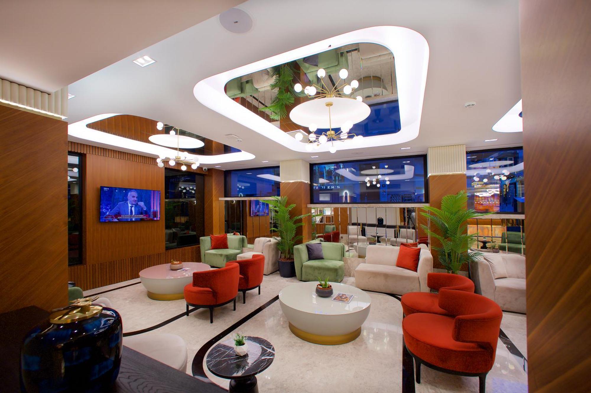 Hotel Eyfel 3*