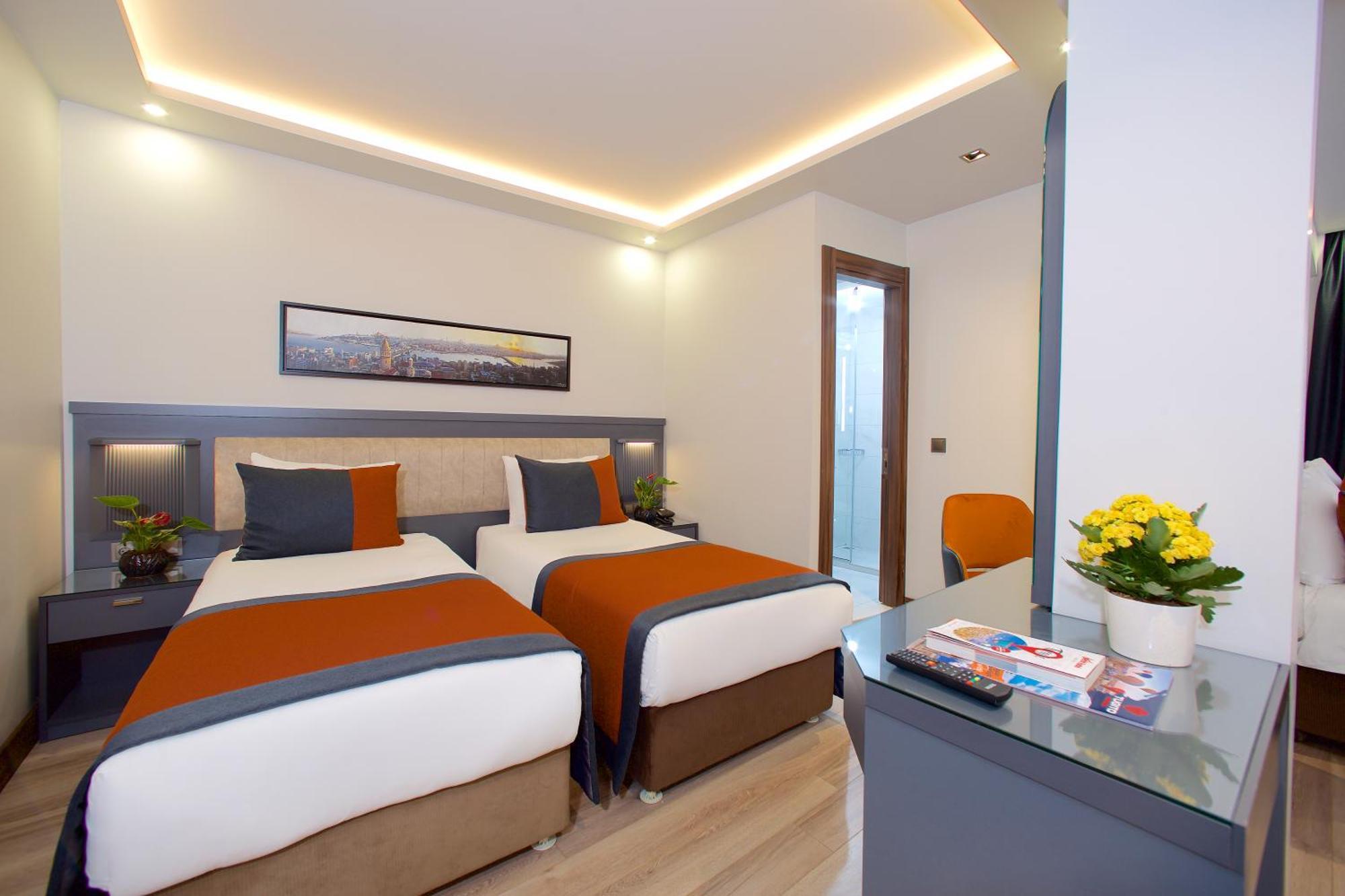 Eyfel Hotel 3*