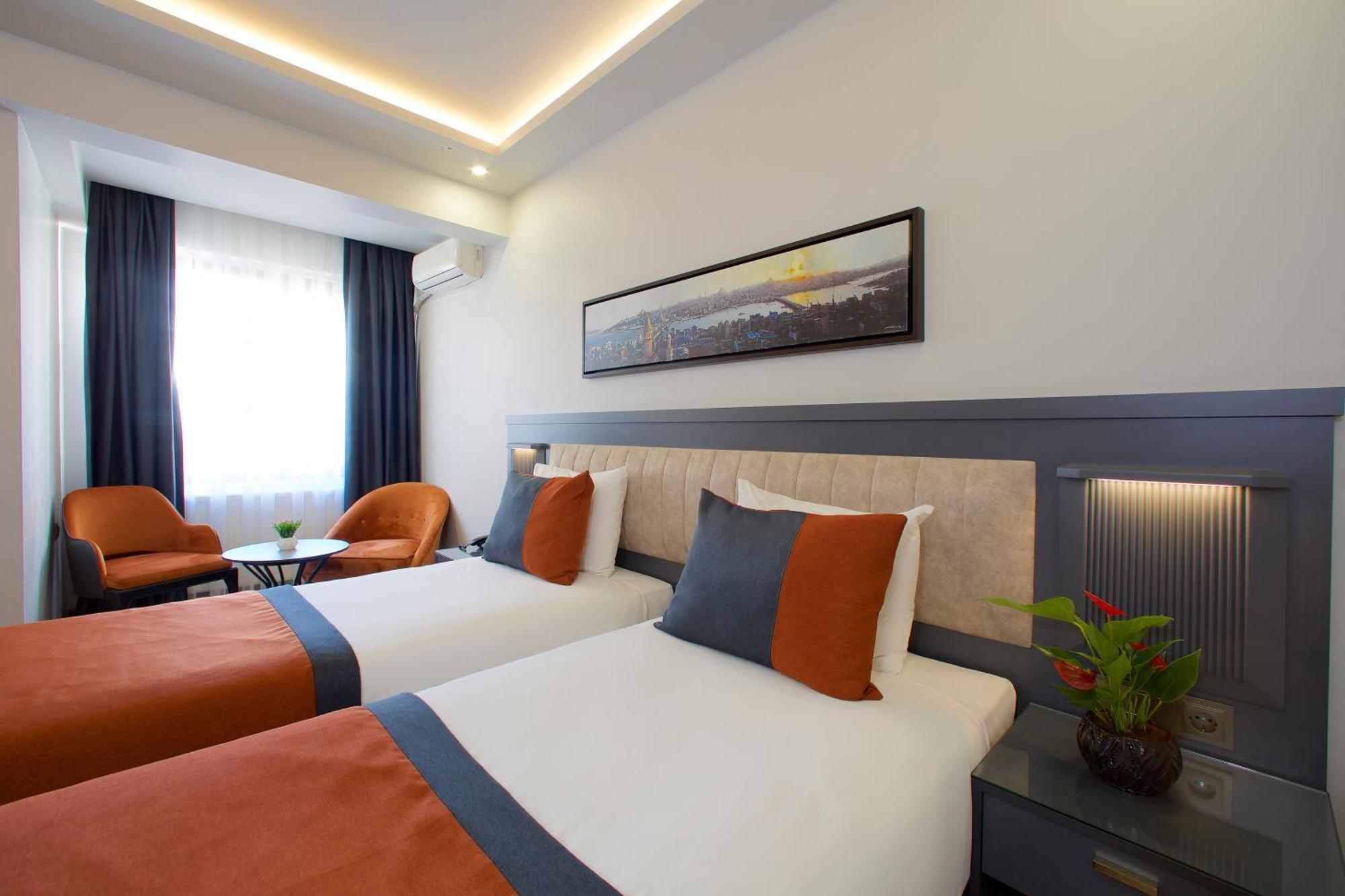 Eyfel Hotel